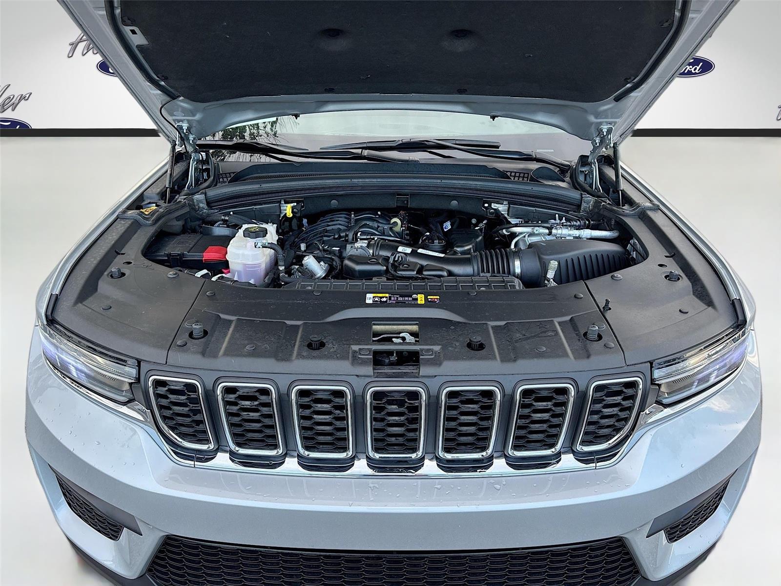 2024 Jeep Grand Cherokee Laredo X