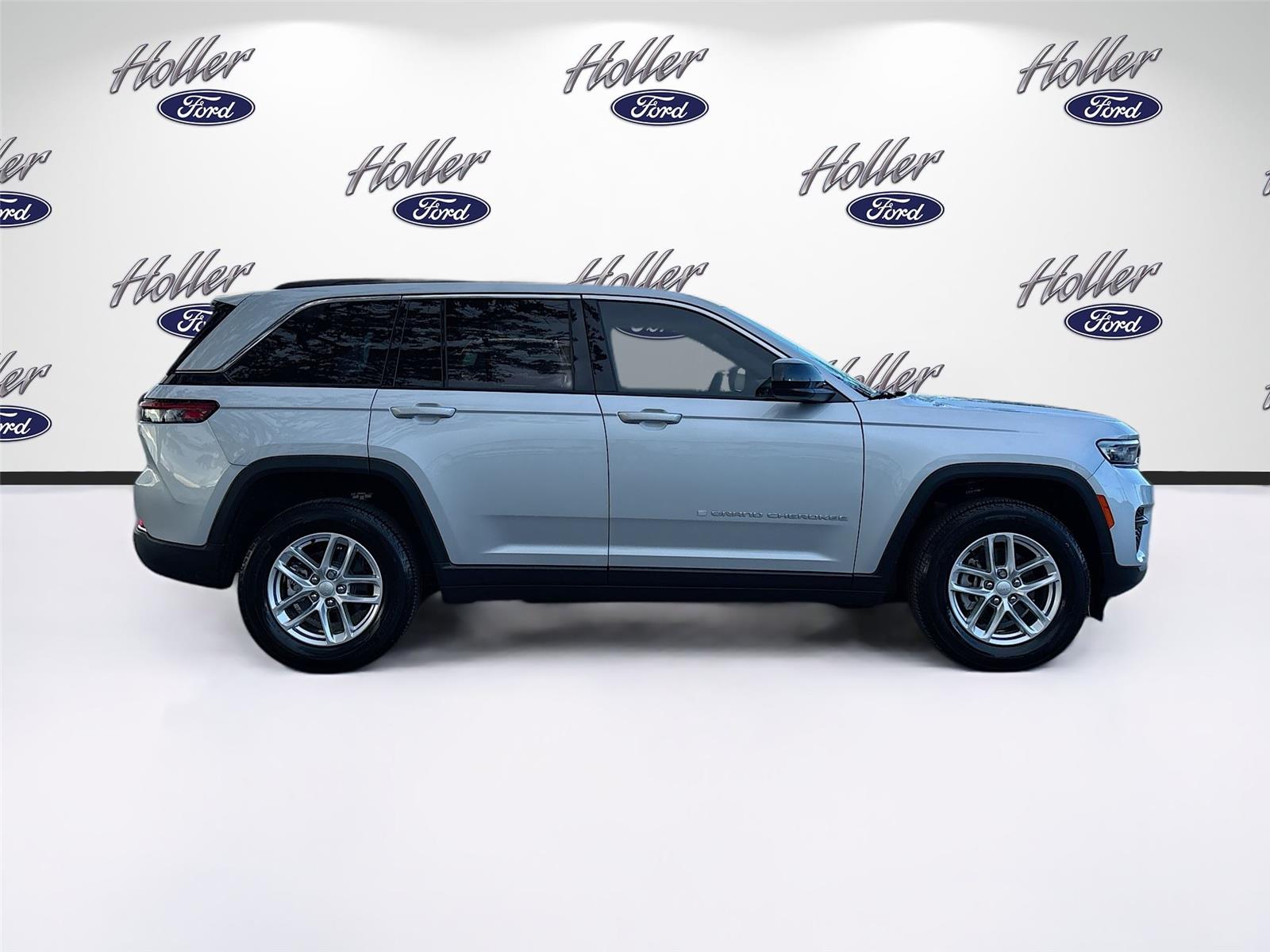 2024 Jeep Grand Cherokee Laredo X