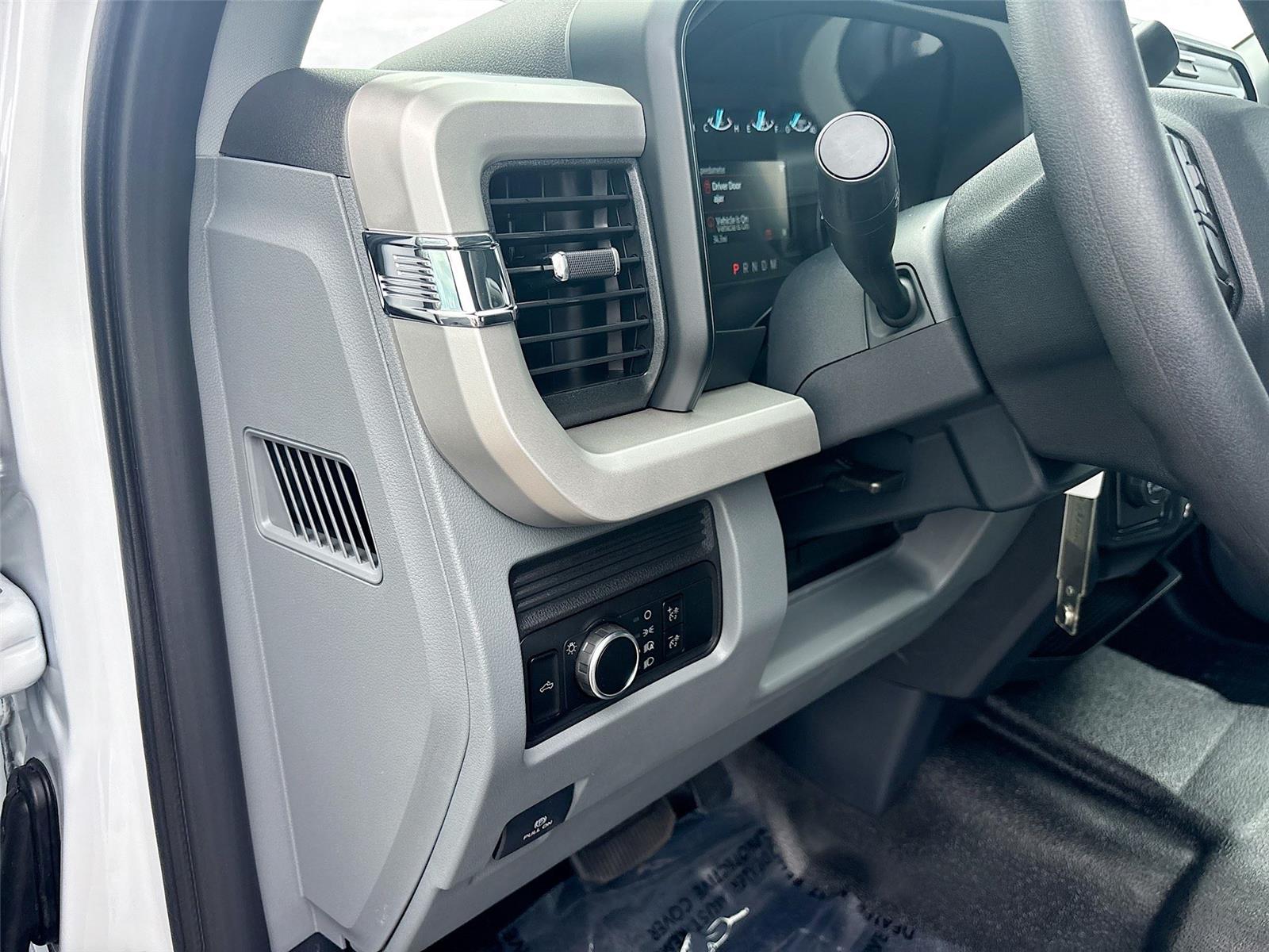 2026 Ford Super Duty F-350 SRW XL