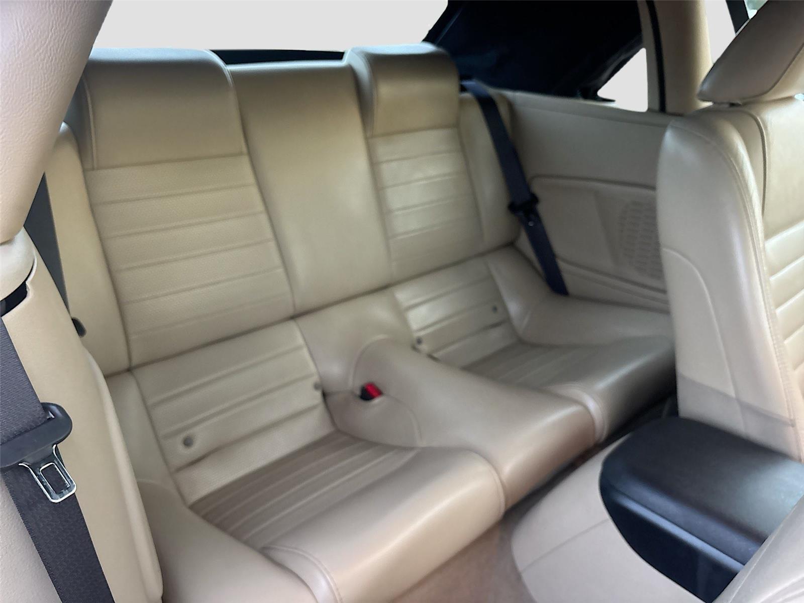 2005 Ford Mustang GT Premium