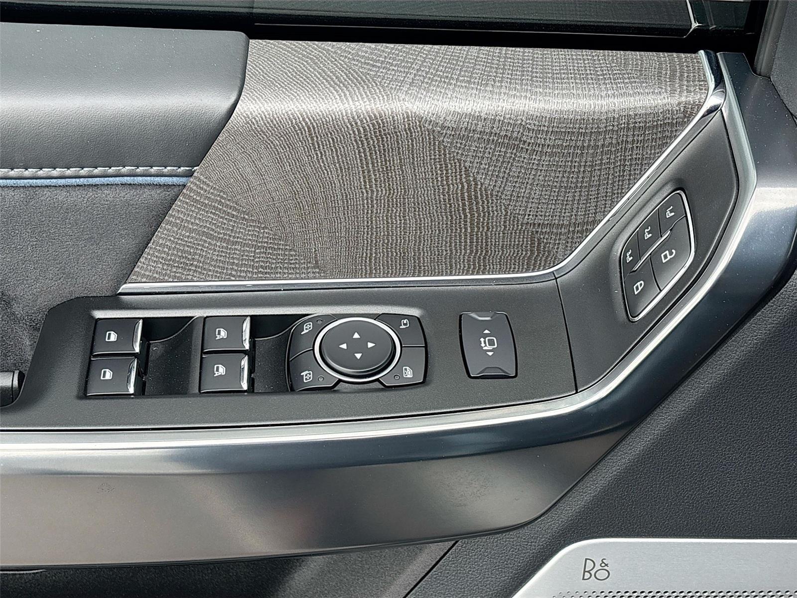 2025 Ford Super Duty F-250 SRW Platinum