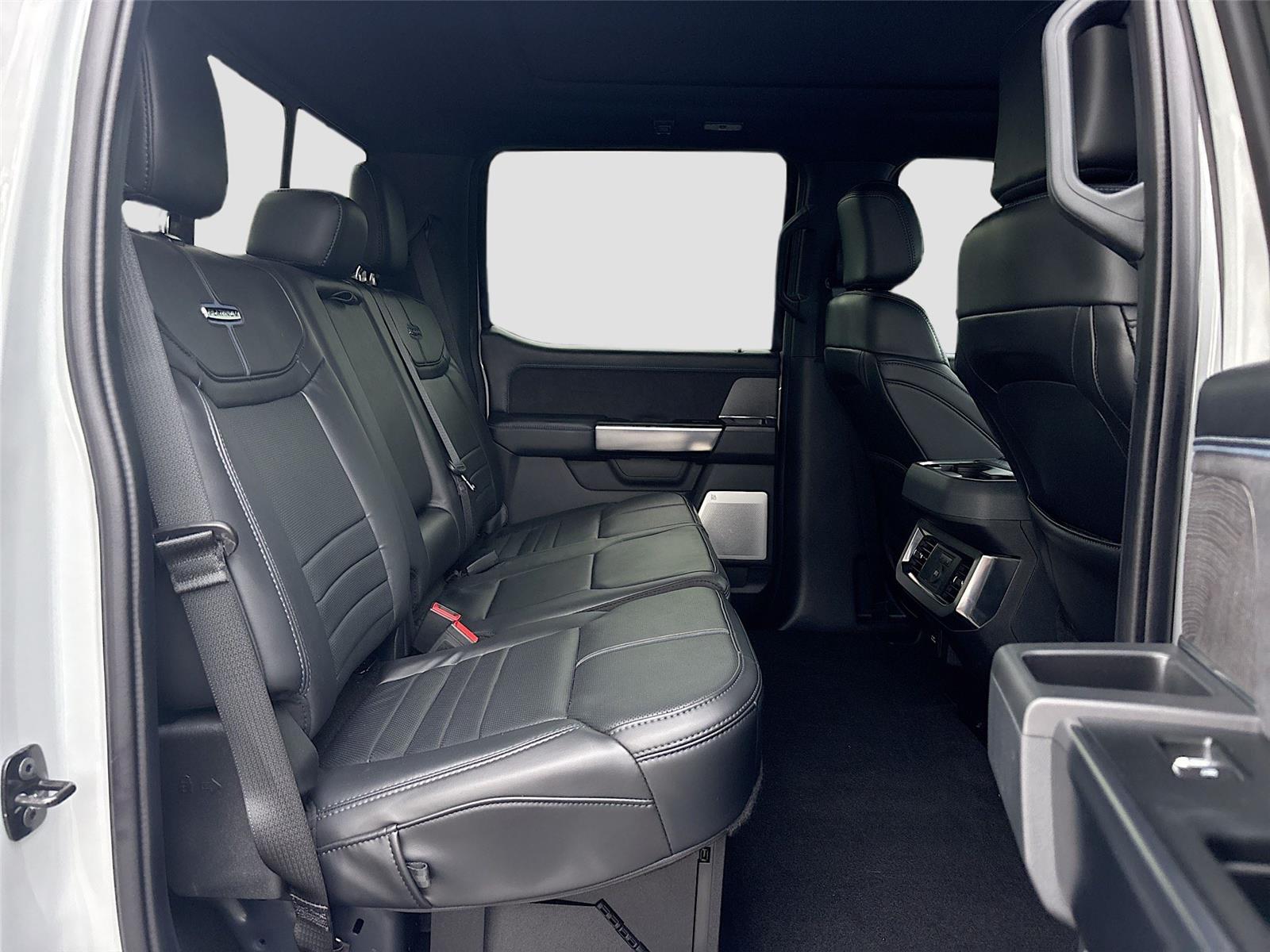 2025 Ford Super Duty F-250 SRW Platinum