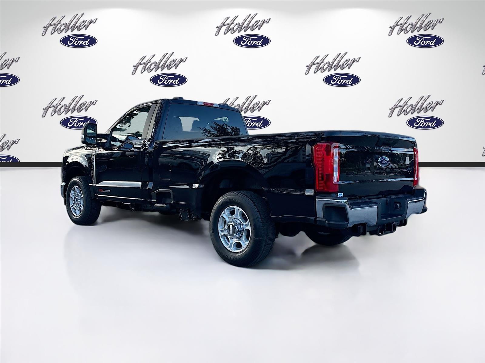 2026 Ford Super Duty F-350 SRW XLT