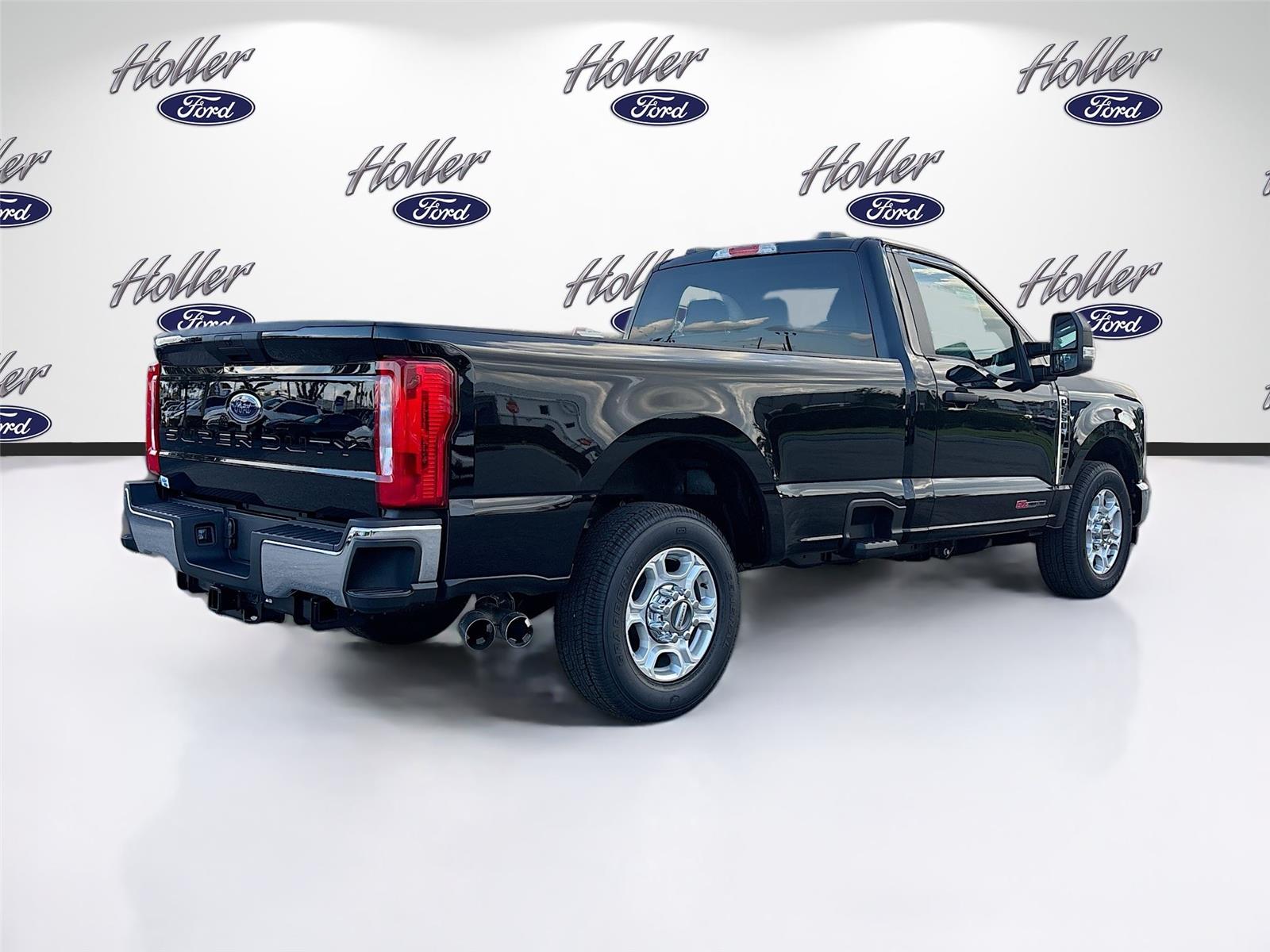 2026 Ford Super Duty F-350 SRW XLT