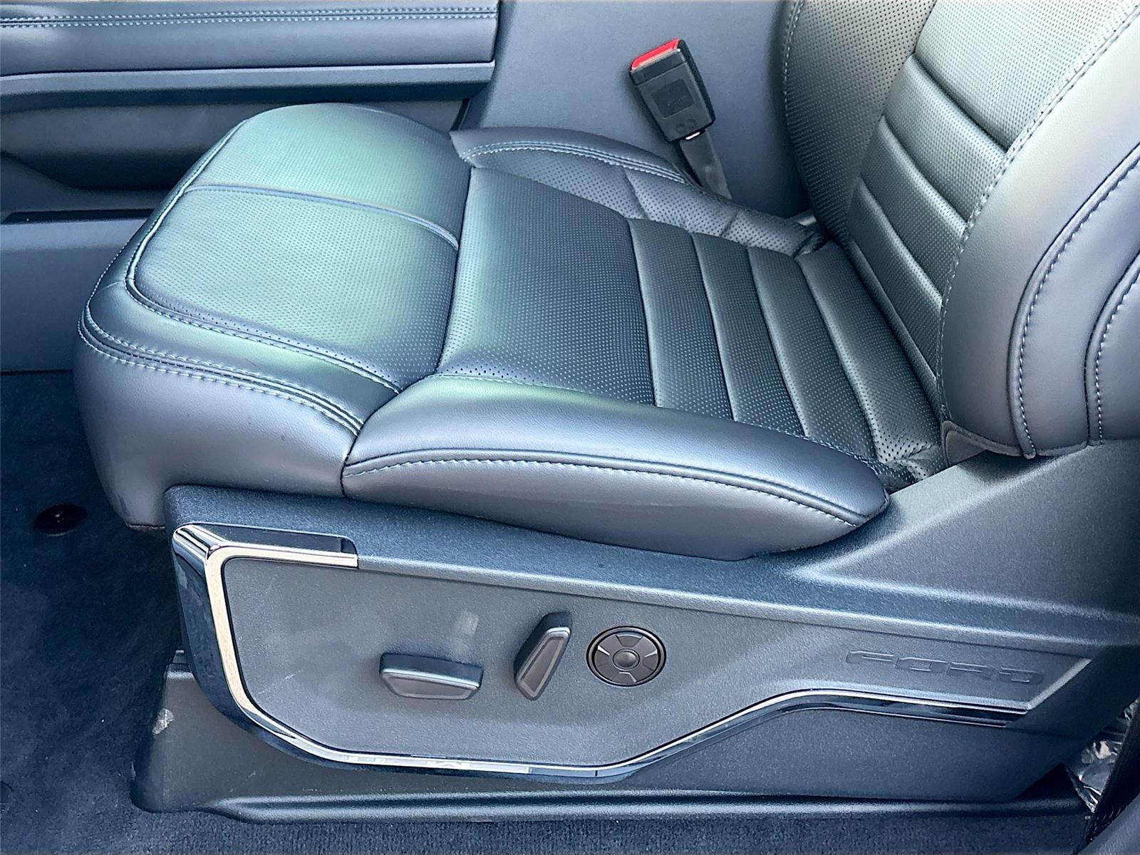 2026 Ford Super Duty F-350 SRW Platinum