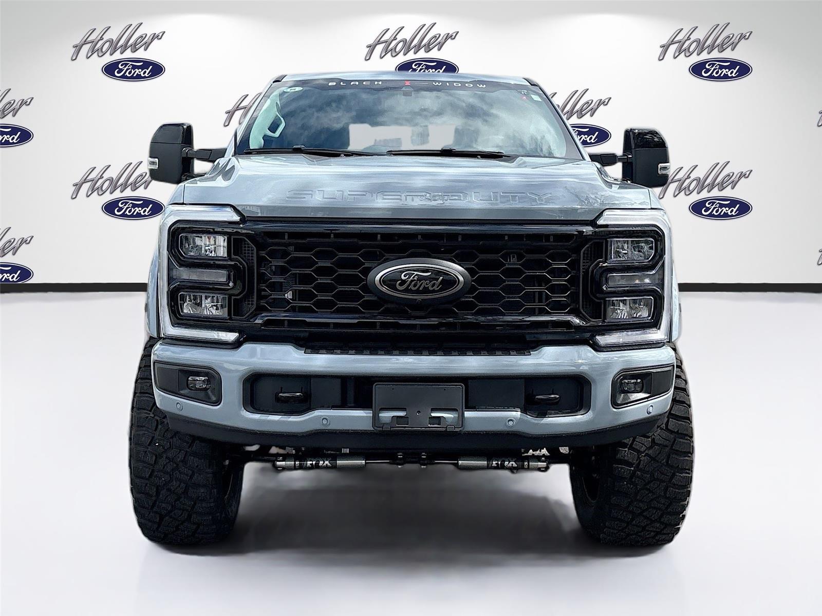 2026 Ford Super Duty F-250 SRW LARIAT Black Widow