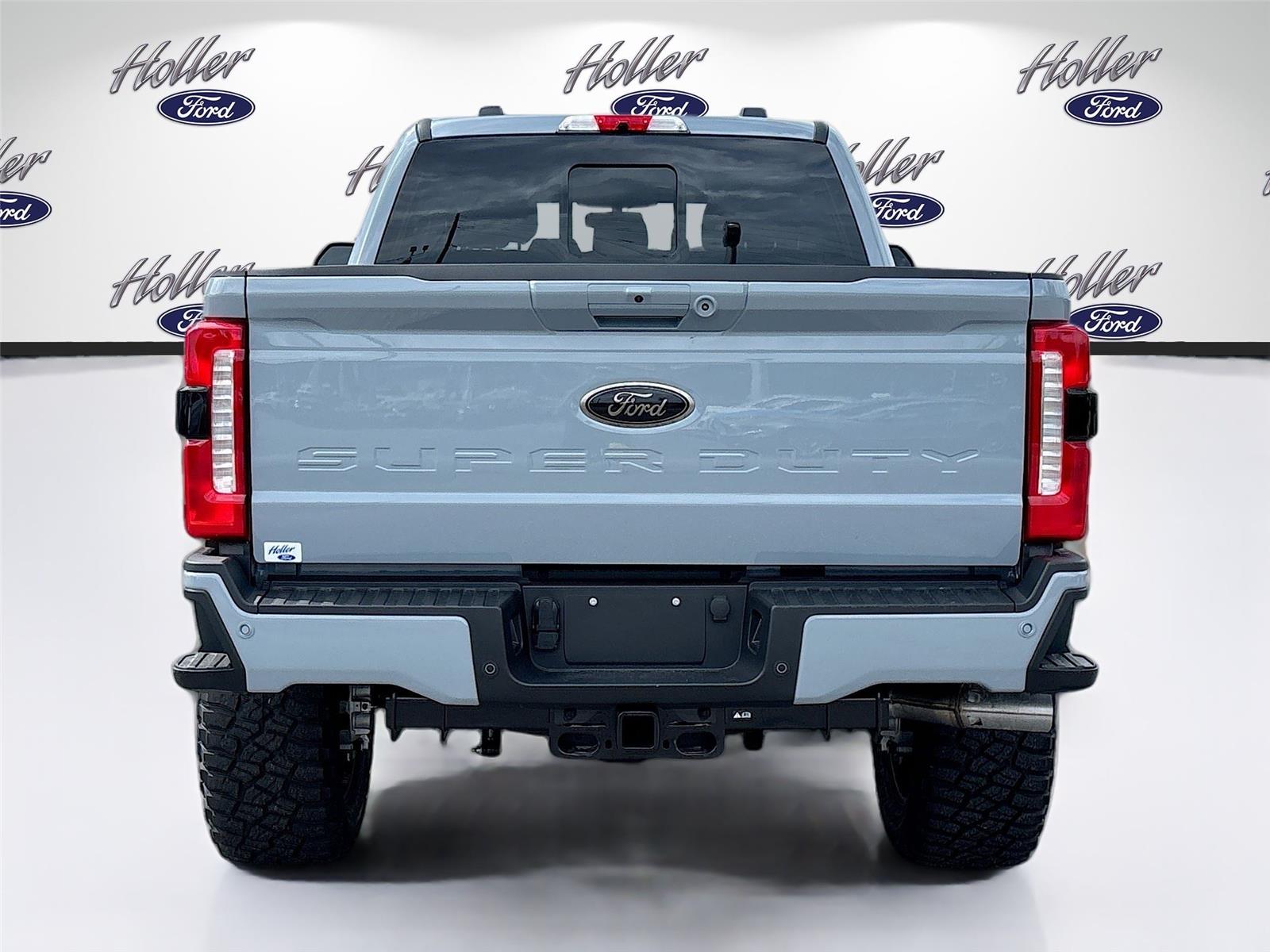 2026 Ford Super Duty F-250 SRW LARIAT Black Widow