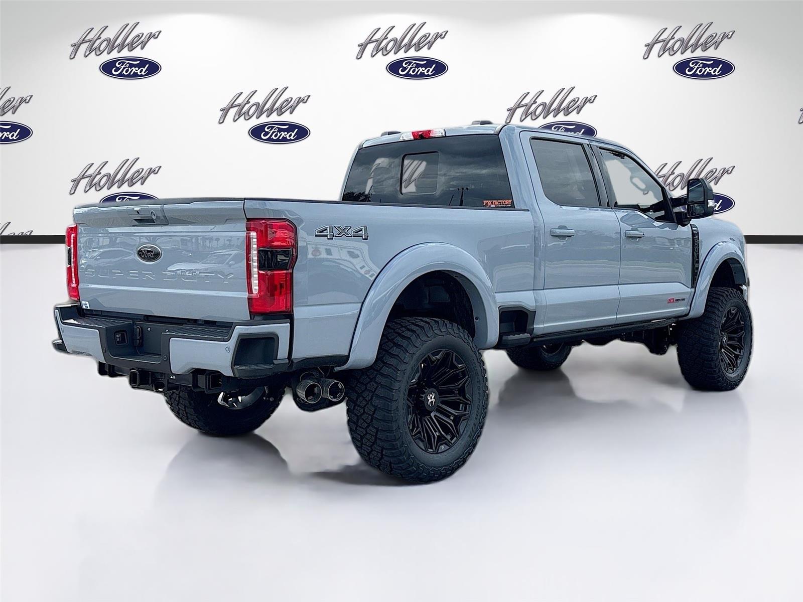 2026 Ford Super Duty F-250 SRW LARIAT Black Widow
