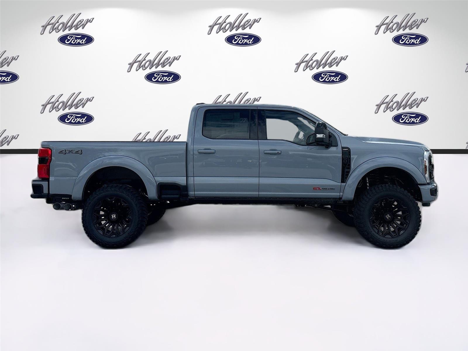 2026 Ford Super Duty F-250 SRW LARIAT Black Widow