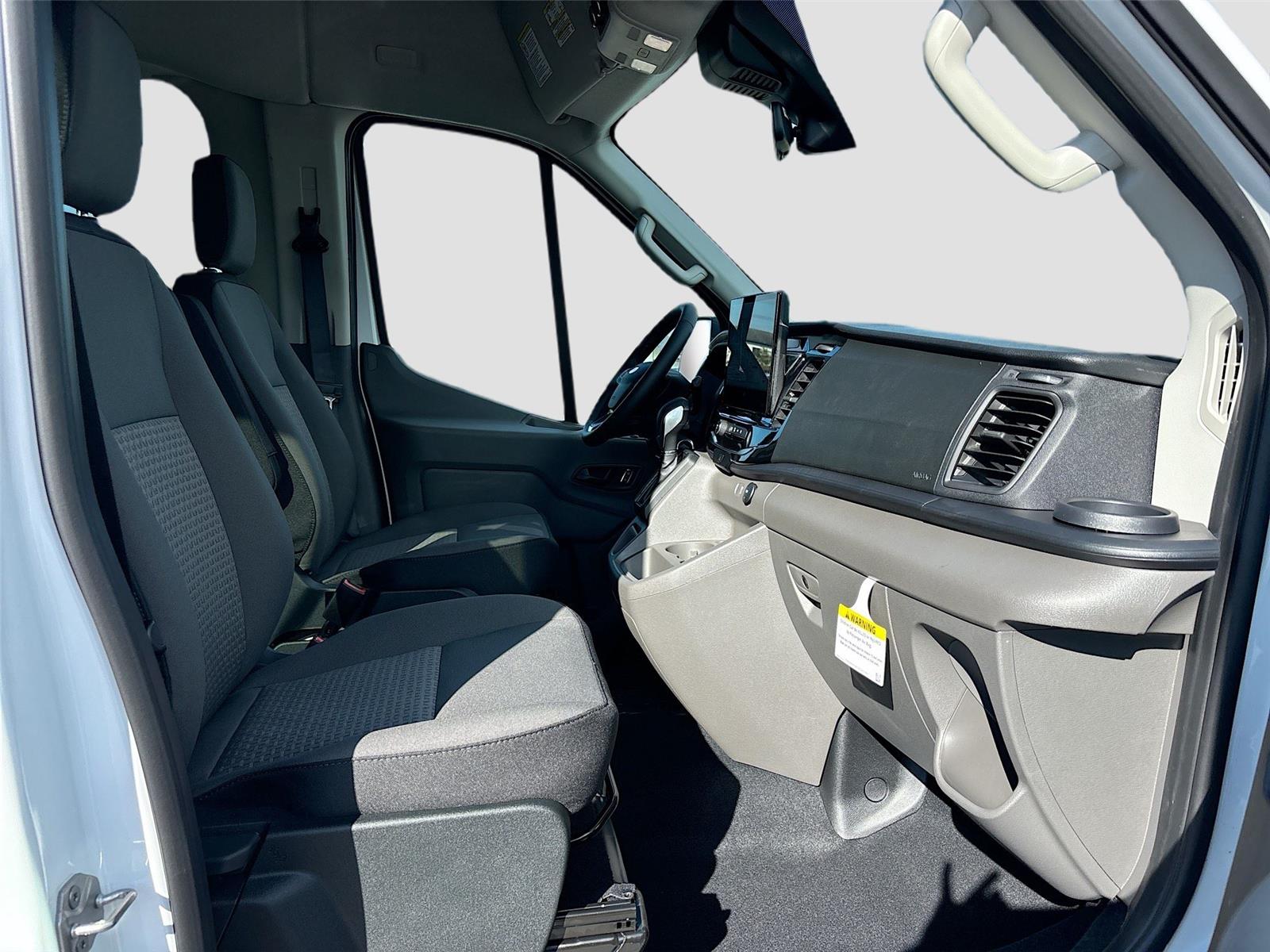 2026 Ford Transit Passenger Wagon XLT