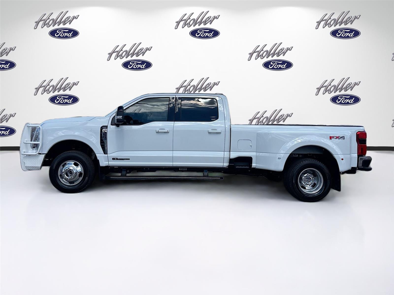 2025 Ford Super Duty F-350 DRW LARIAT
