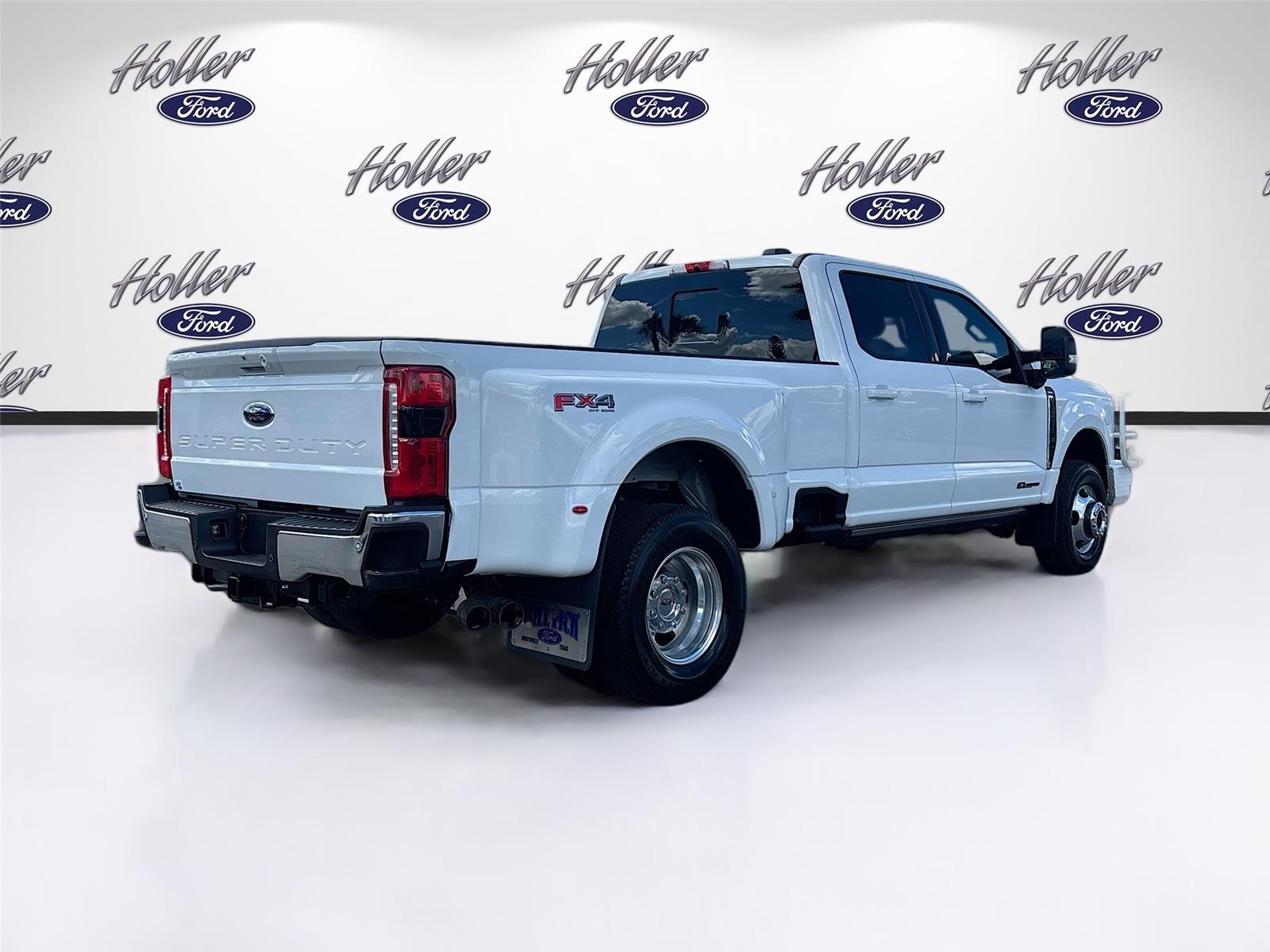 2025 Ford Super Duty F-350 DRW LARIAT