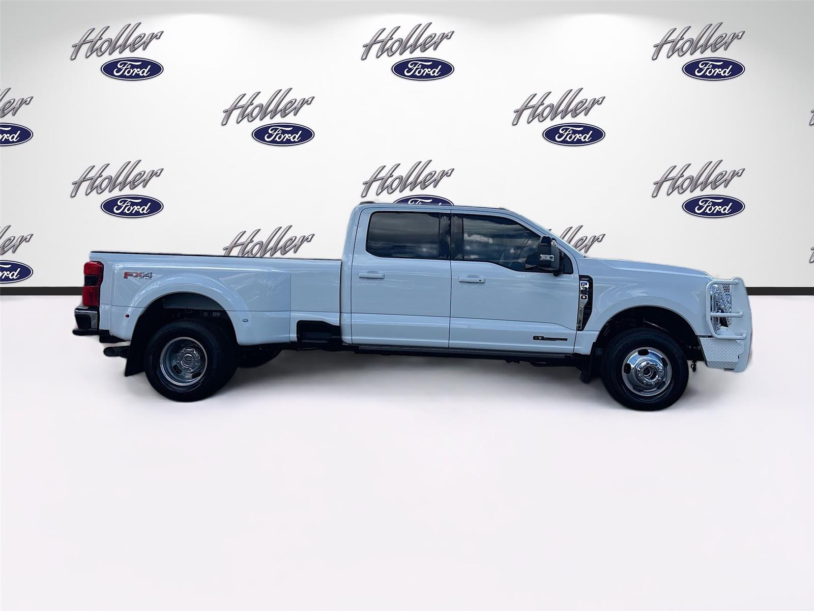 2025 Ford Super Duty F-350 DRW LARIAT