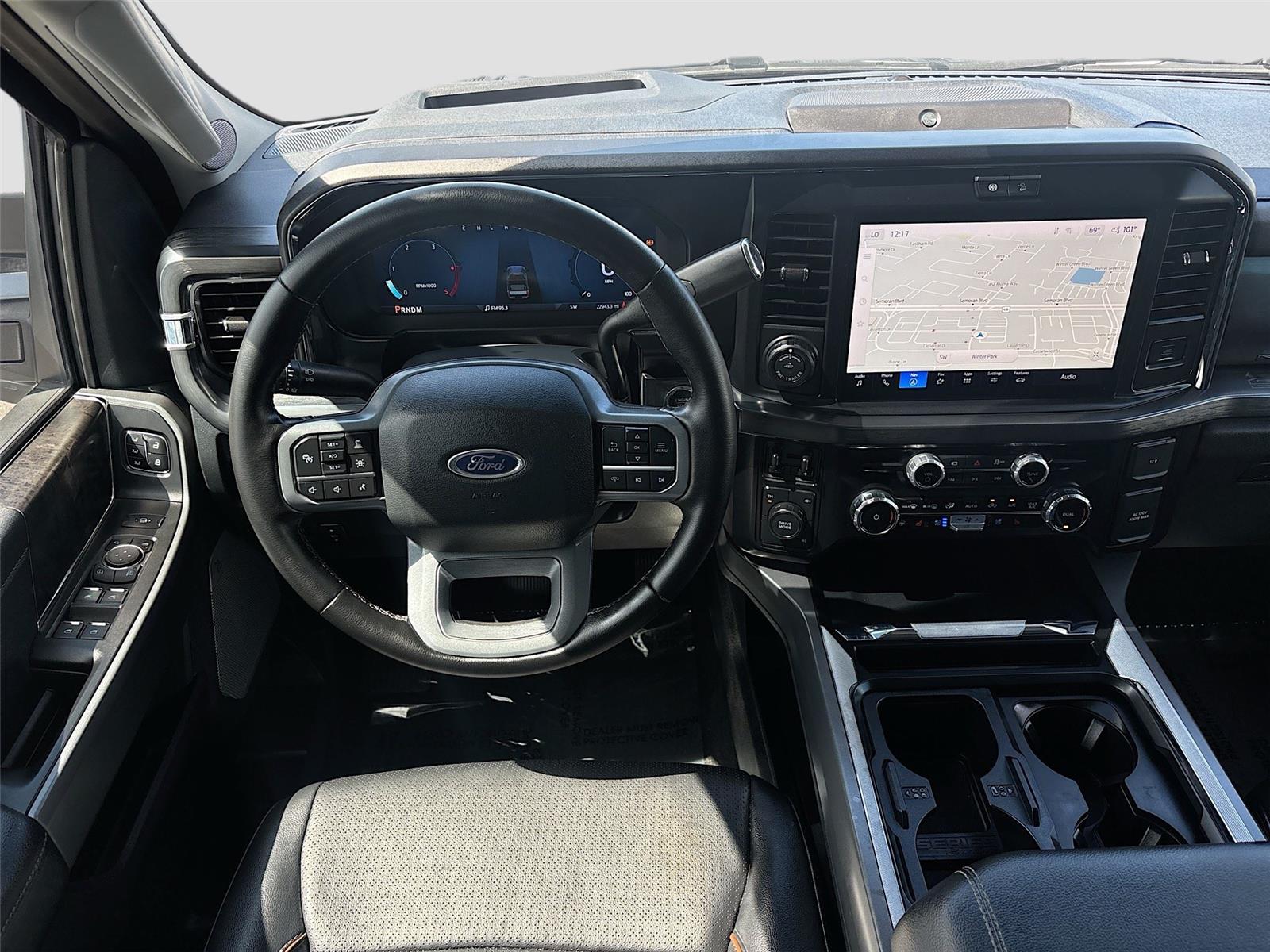 2025 Ford Super Duty F-350 DRW LARIAT