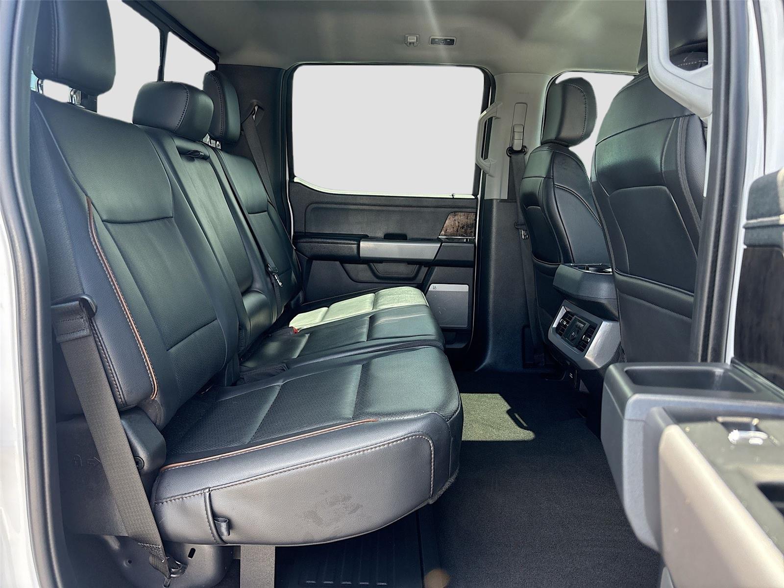 2025 Ford Super Duty F-350 DRW LARIAT