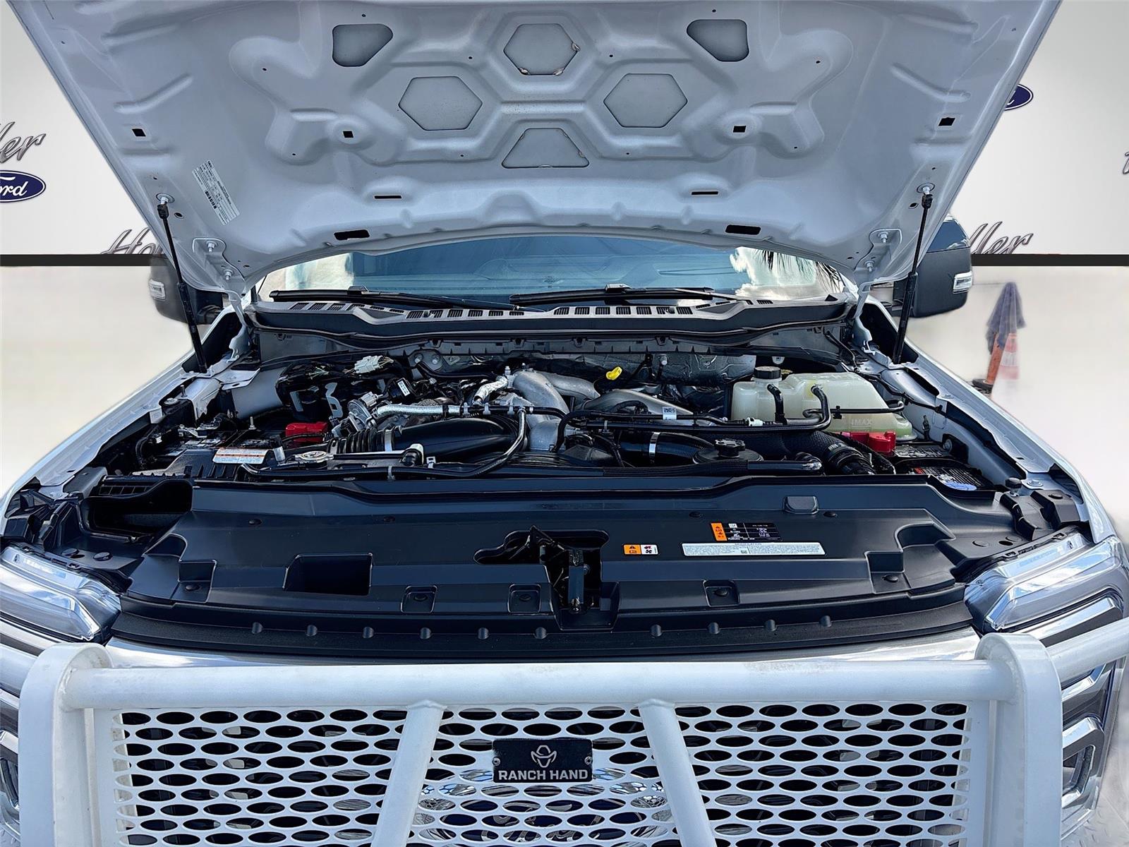 2025 Ford Super Duty F-350 DRW LARIAT