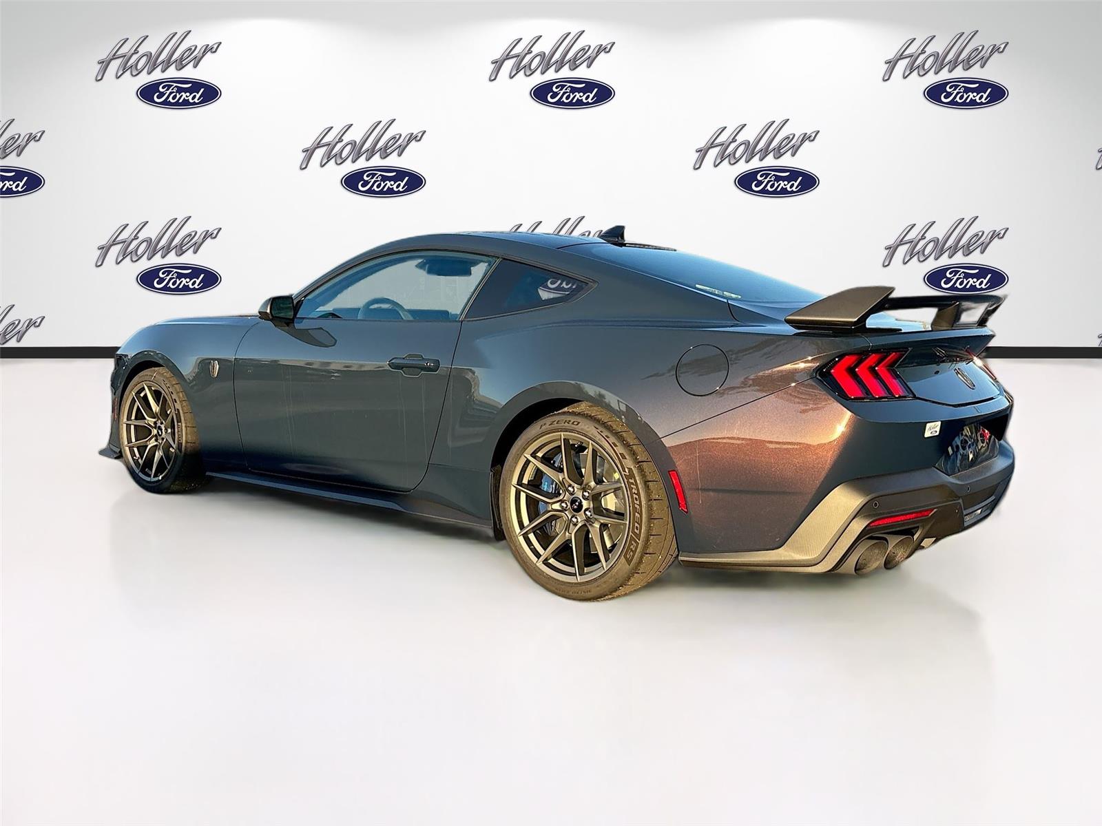 2025 Ford Mustang Dark Horse