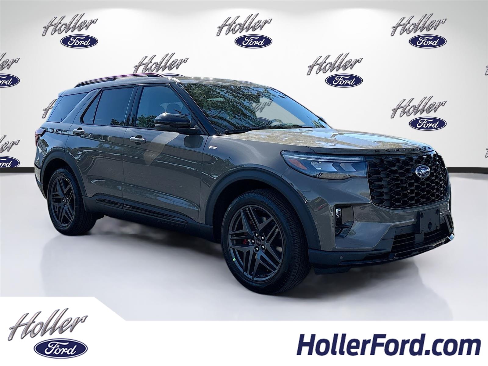 2026 Ford Explorer ST-LINE's photo