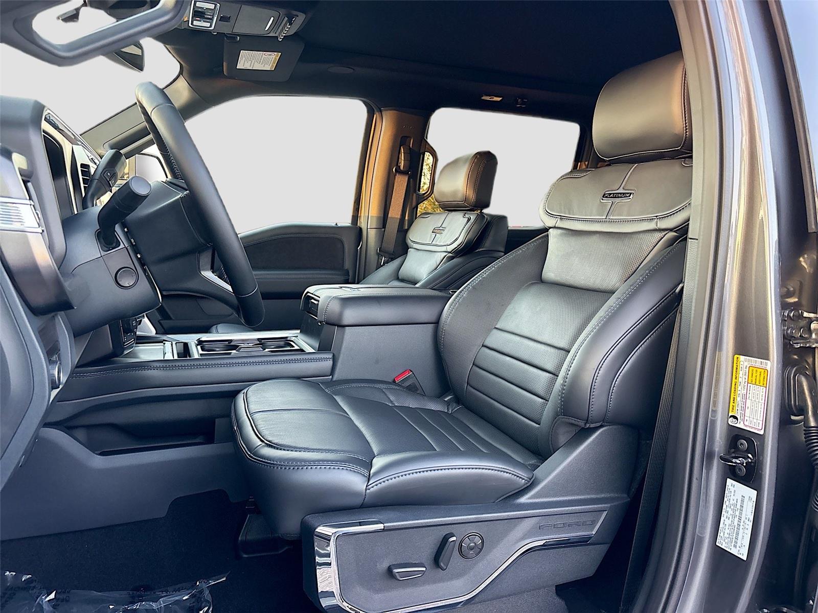 2026 Ford Super Duty F-250 SRW Platinum