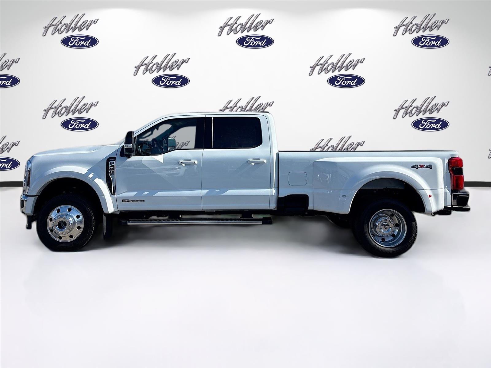2025 Ford Super Duty F-450 DRW LARIAT