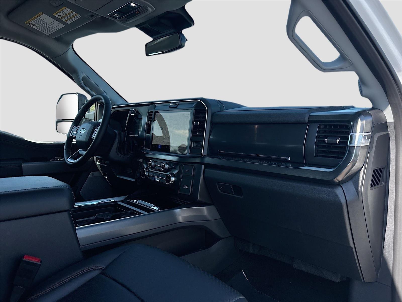 2025 Ford Super Duty F-450 DRW LARIAT