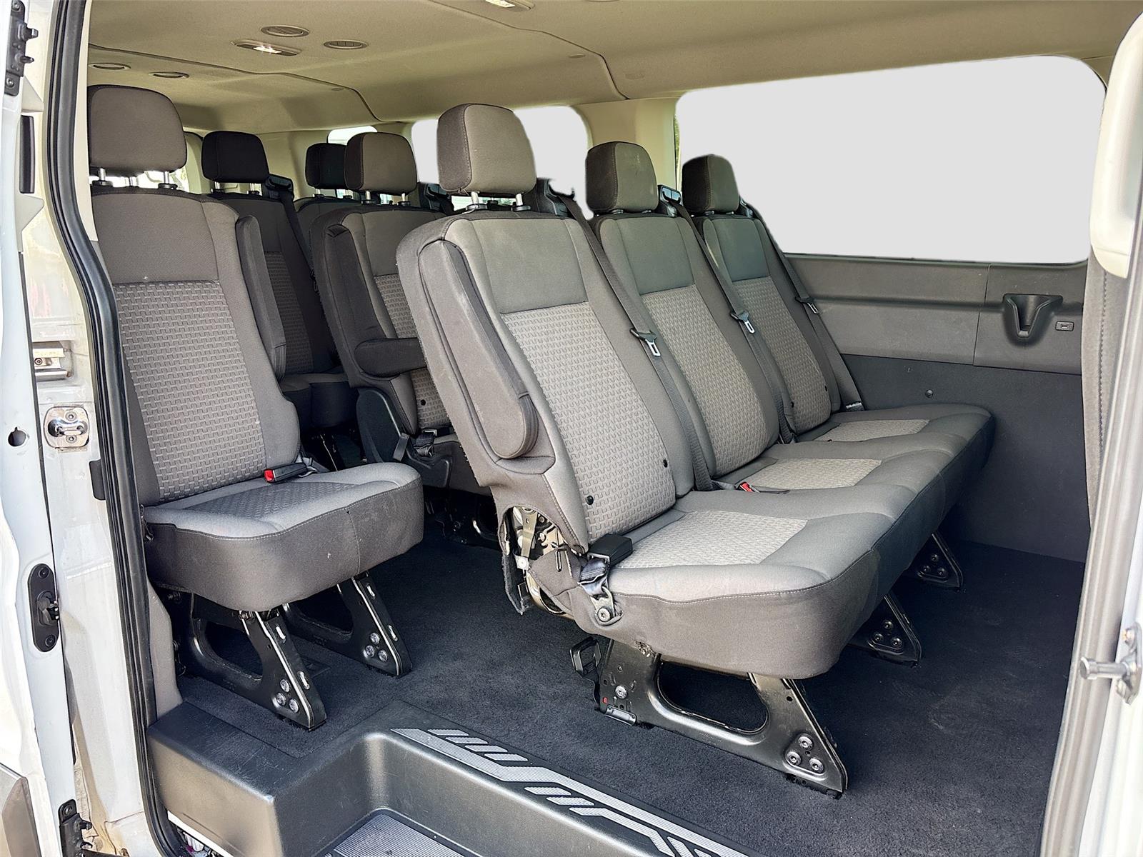 2023 Ford Transit Passenger Wagon XLT