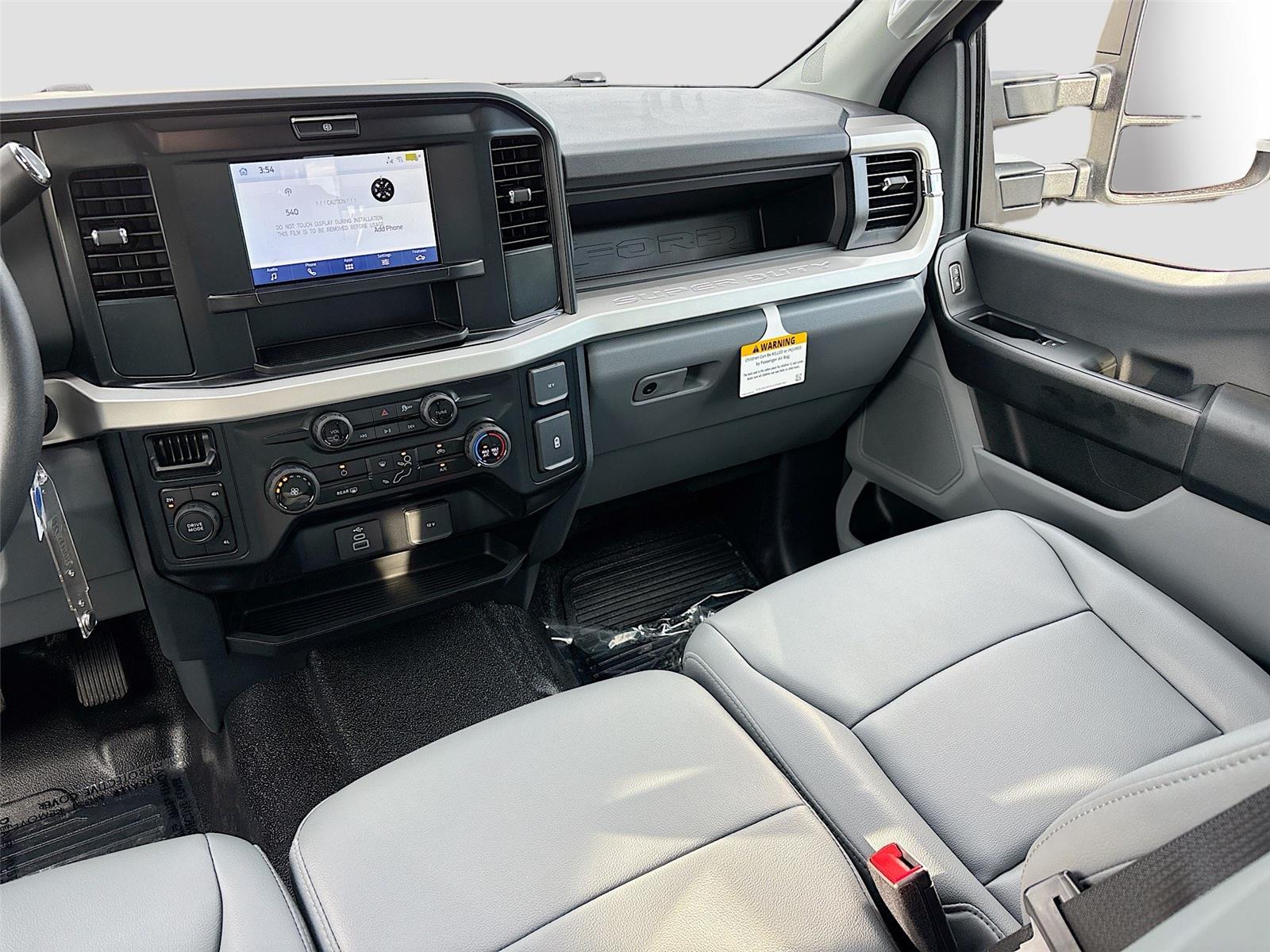 2026 Ford Super Duty F-550 DRW XL