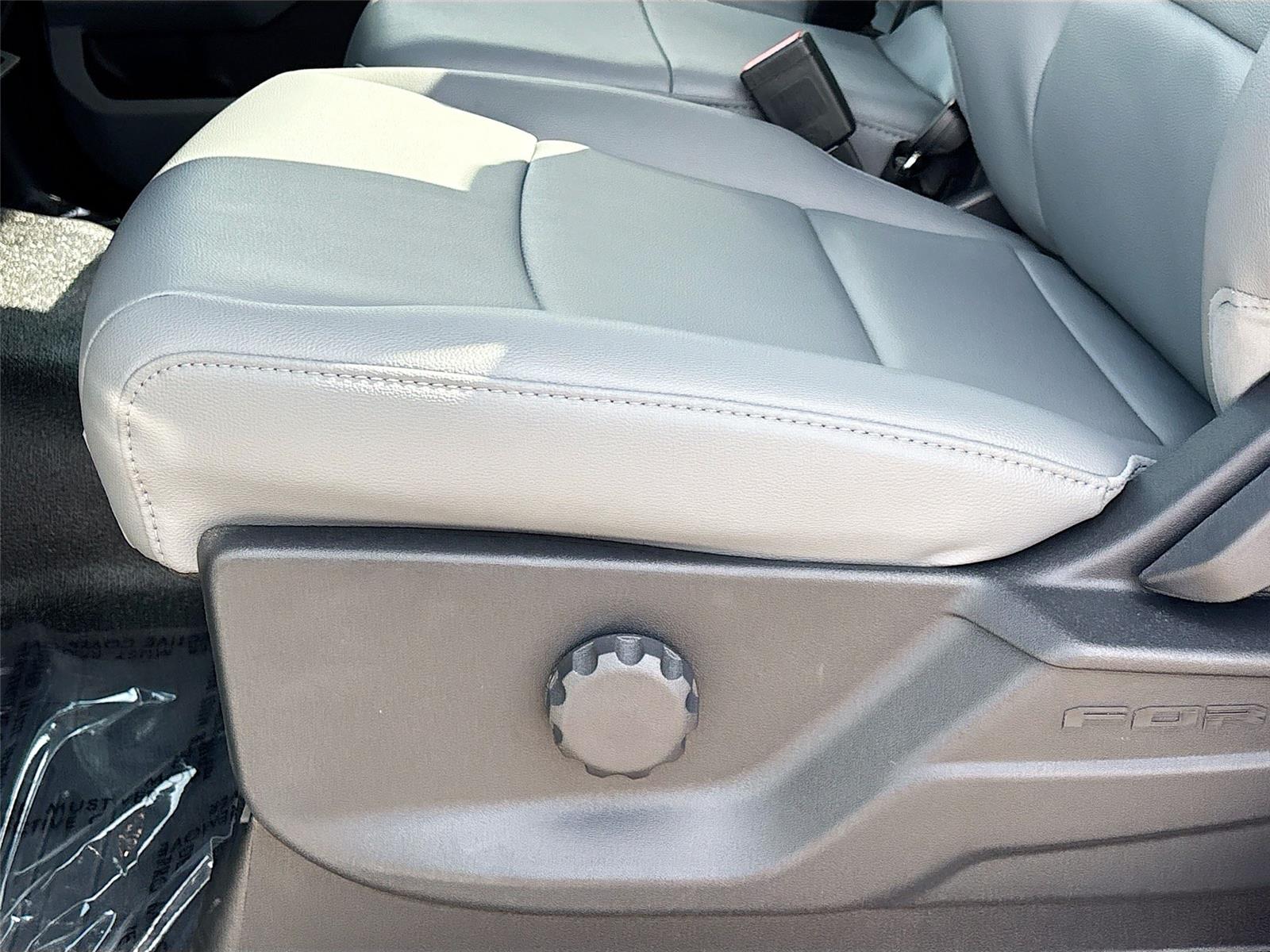 2026 Ford Super Duty F-450 DRW XL