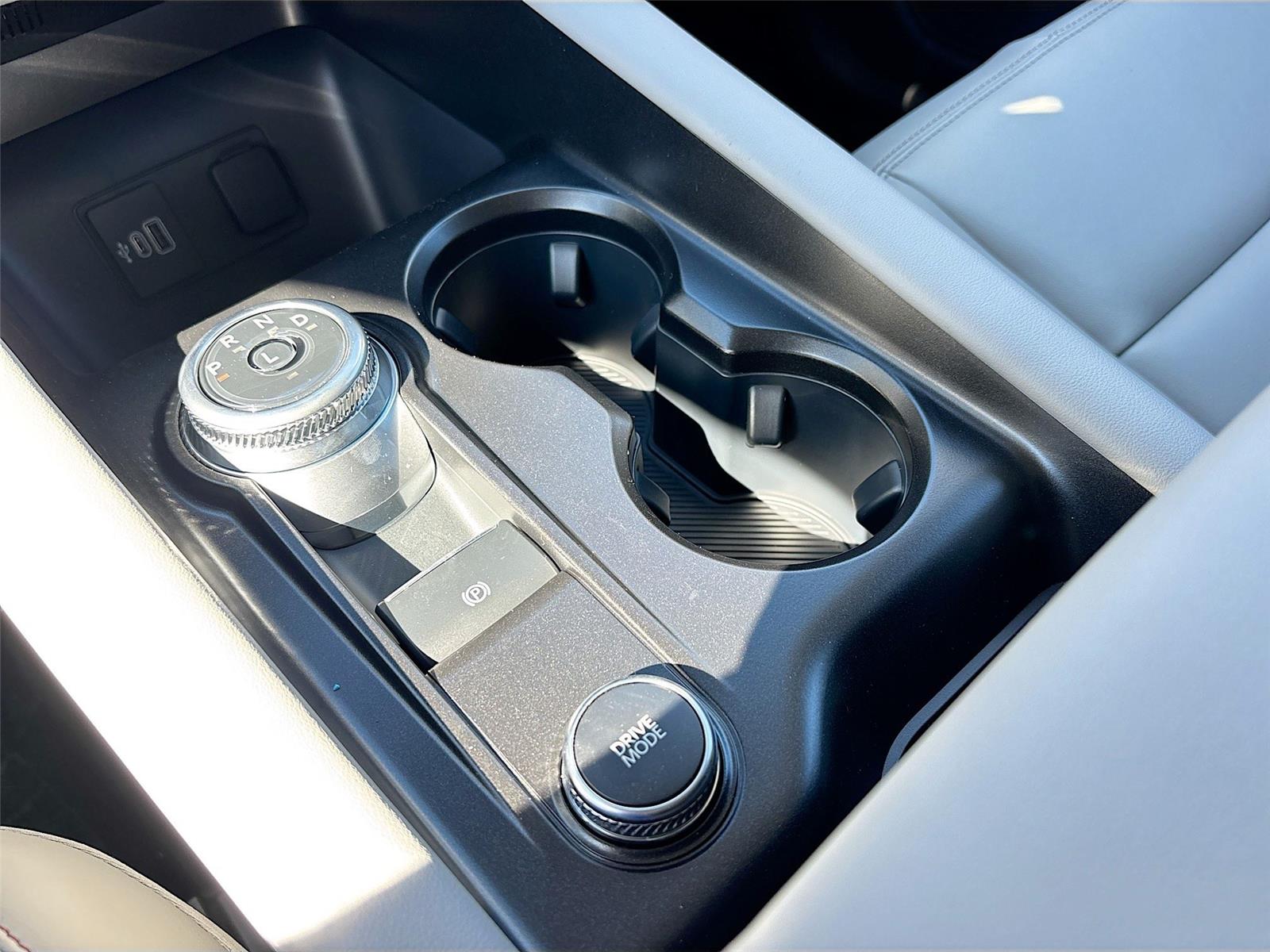 2026 Ford Explorer Active w/100A Pkg