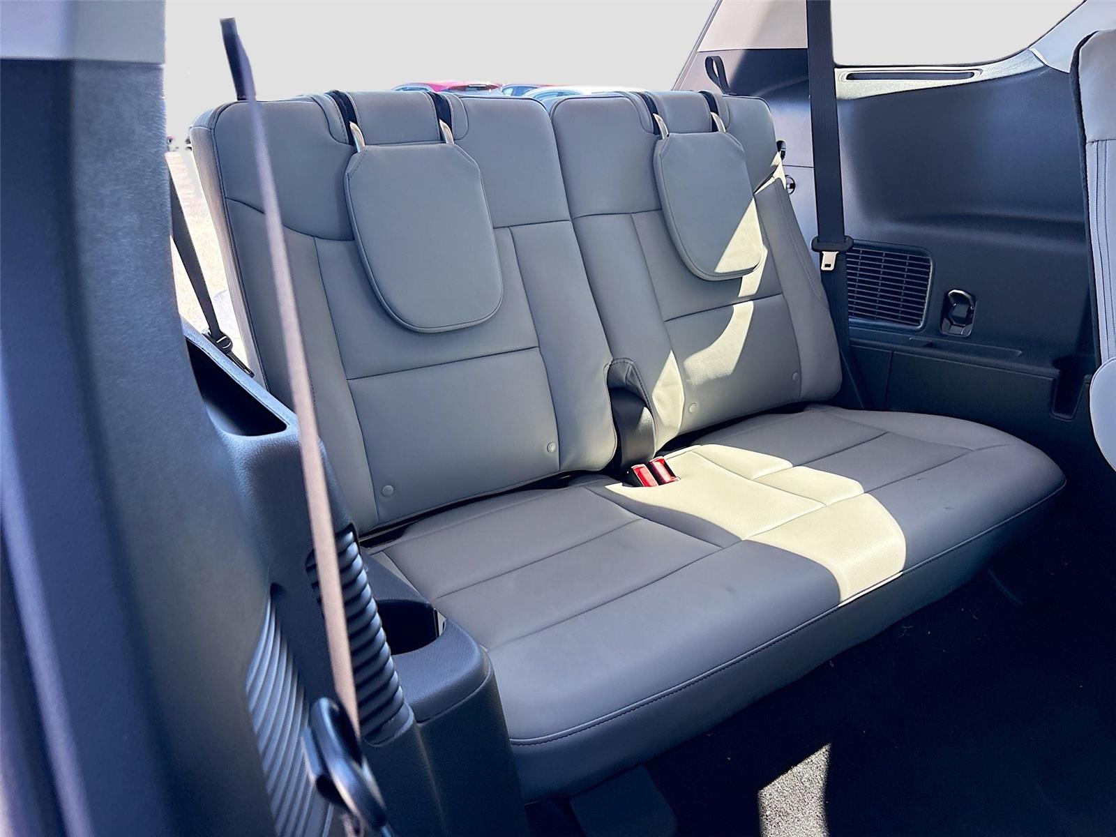 2026 Ford Explorer Active w/100A Pkg