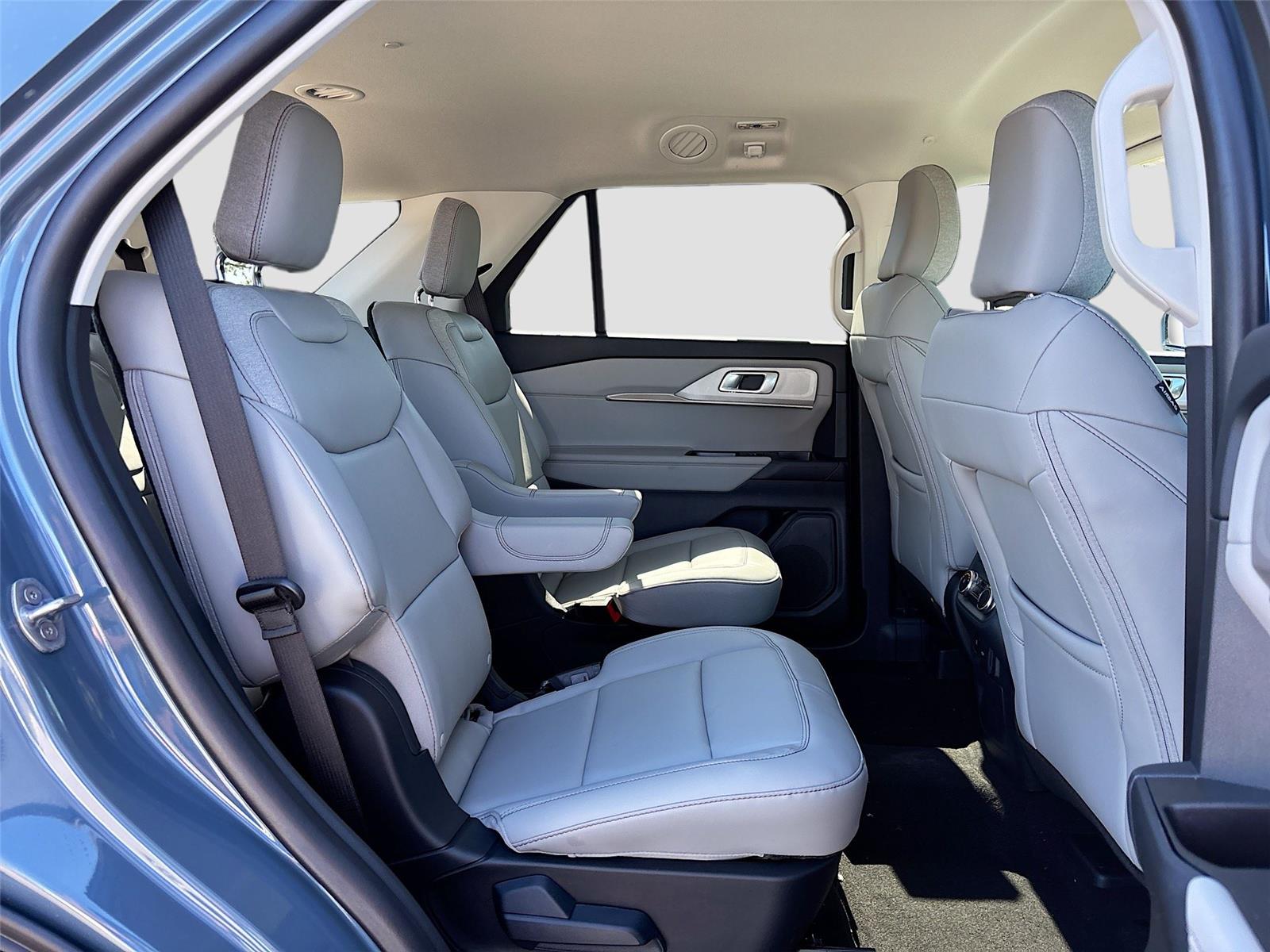 2026 Ford Explorer Active w/100A Pkg