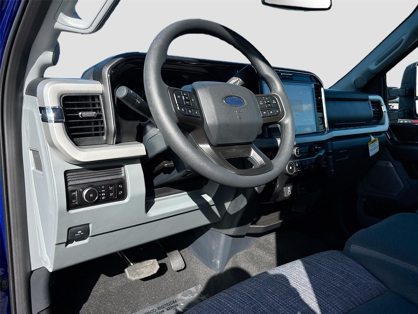 2026 Ford Super Duty F-350 SRW XL