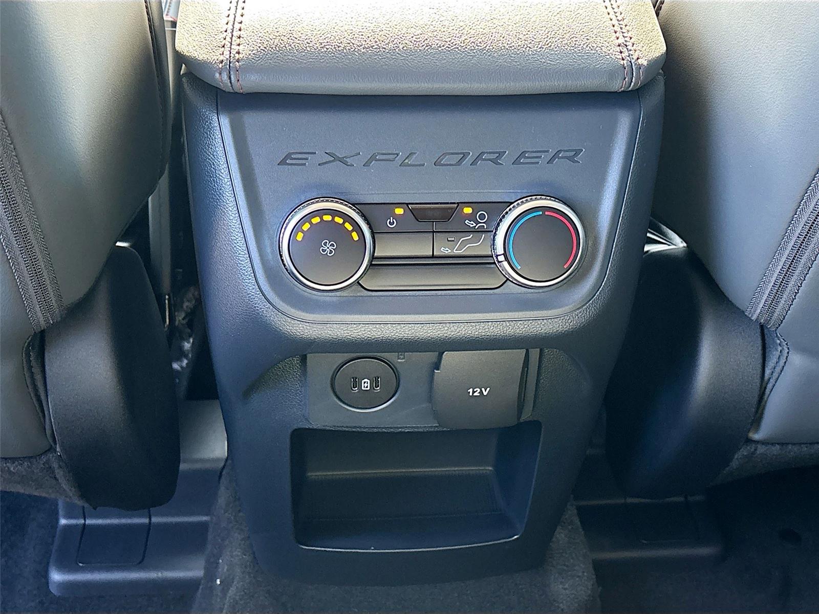 2026 Ford Explorer Active w/200A Pkg