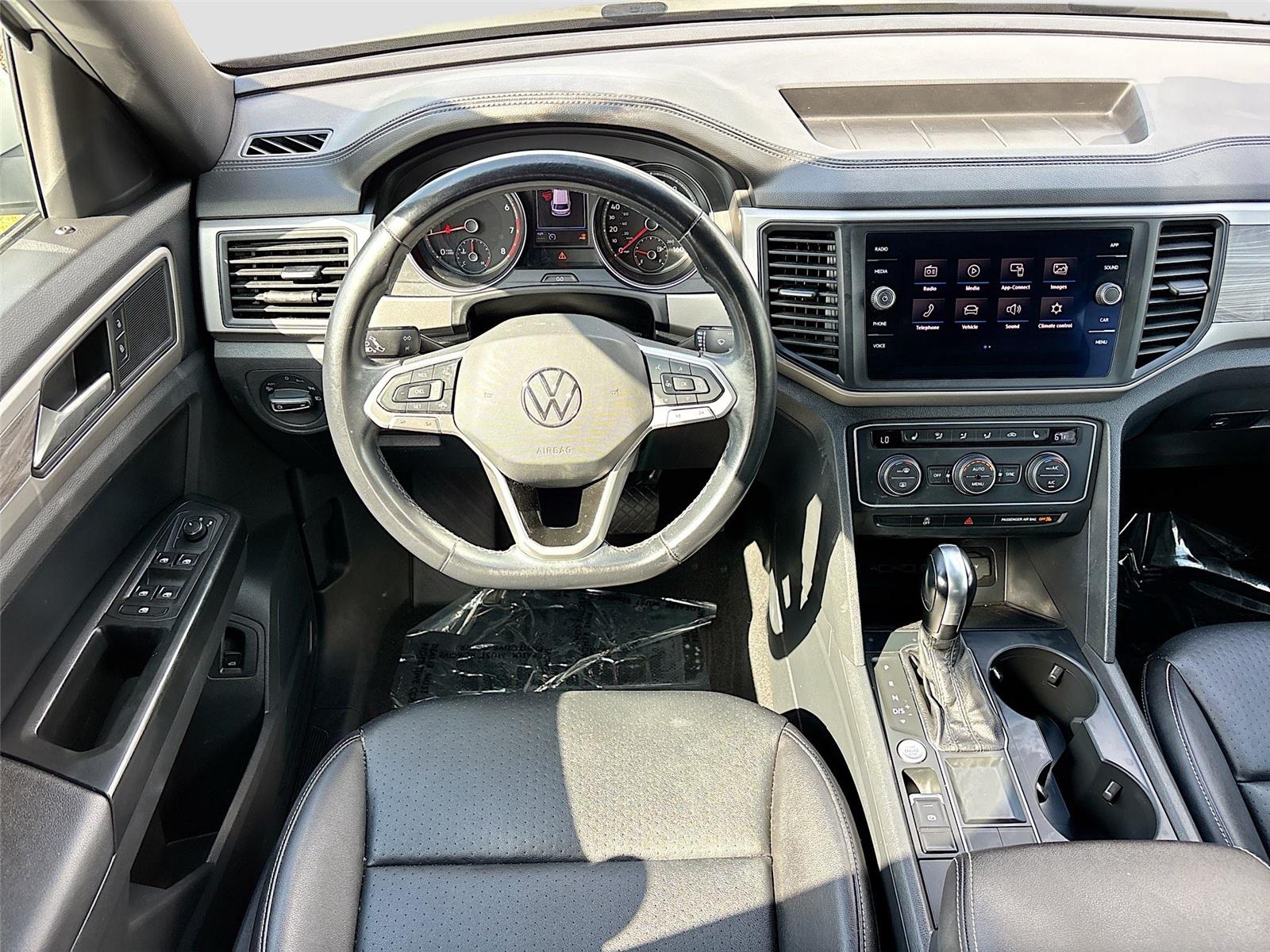2020 Volkswagen Atlas Cross Sport 2.0T SE
