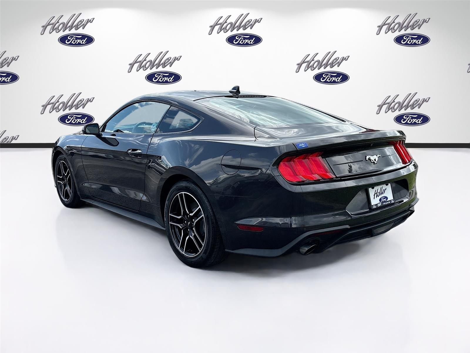 2022 Ford Mustang EcoBoost
