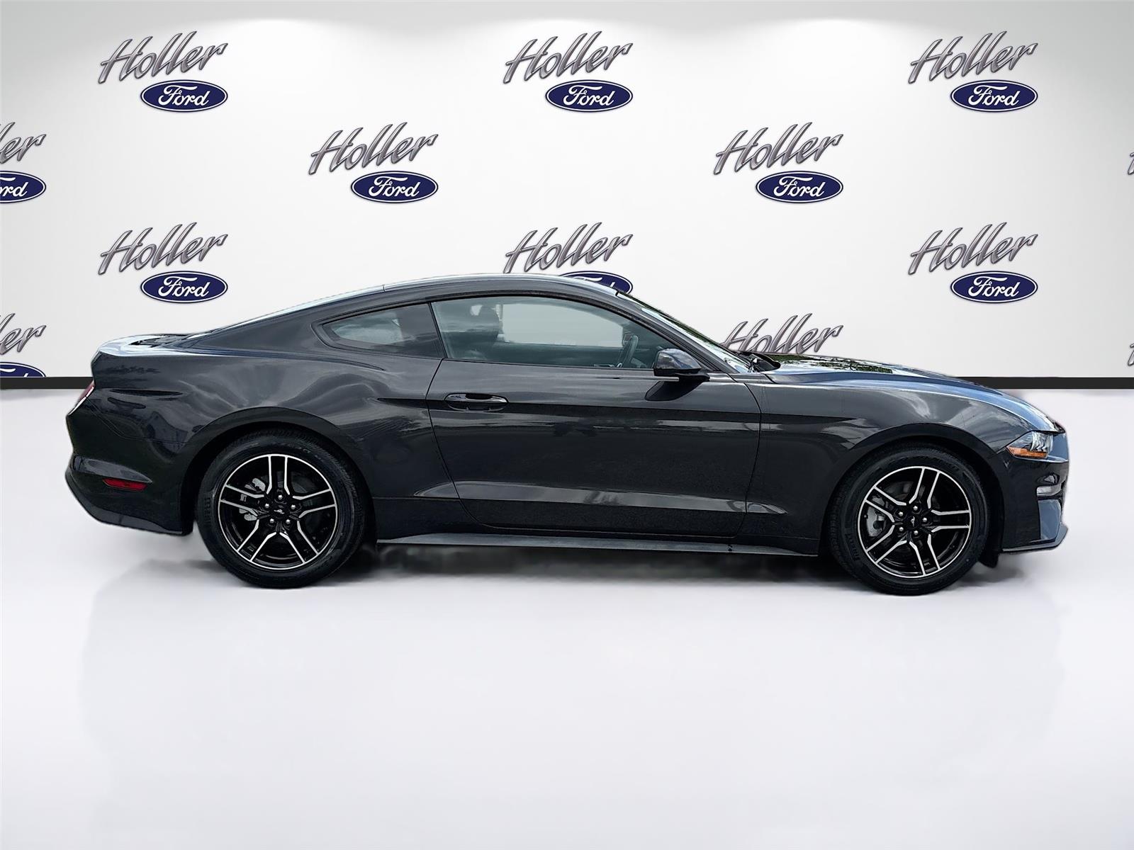 2022 Ford Mustang EcoBoost