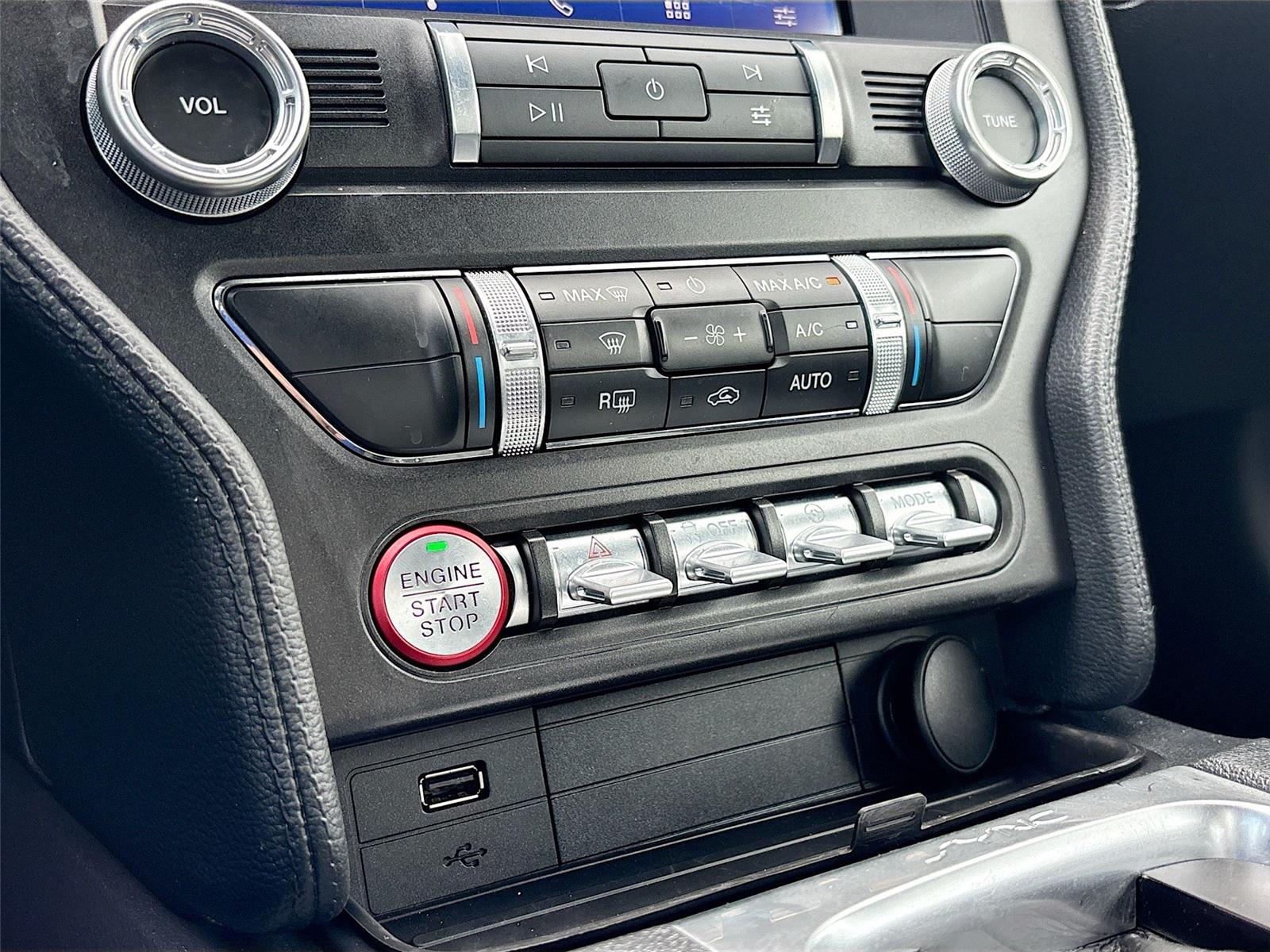 2022 Ford Mustang EcoBoost