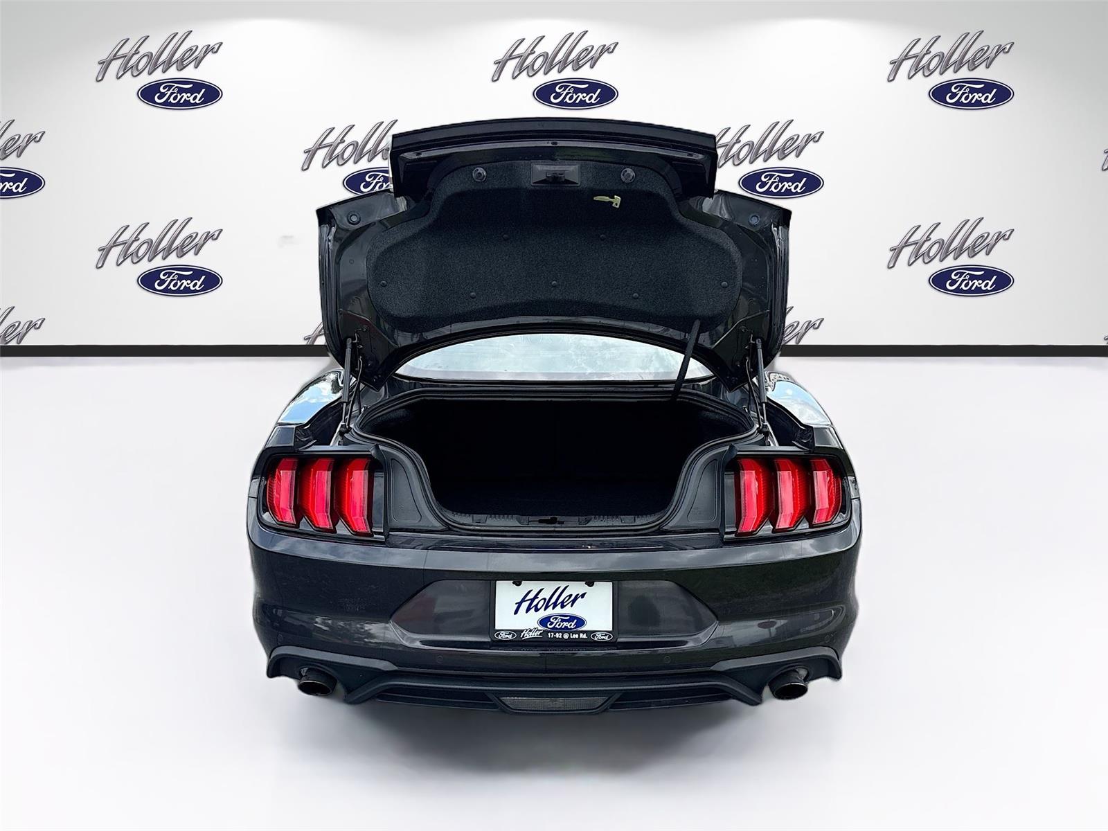 2022 Ford Mustang EcoBoost