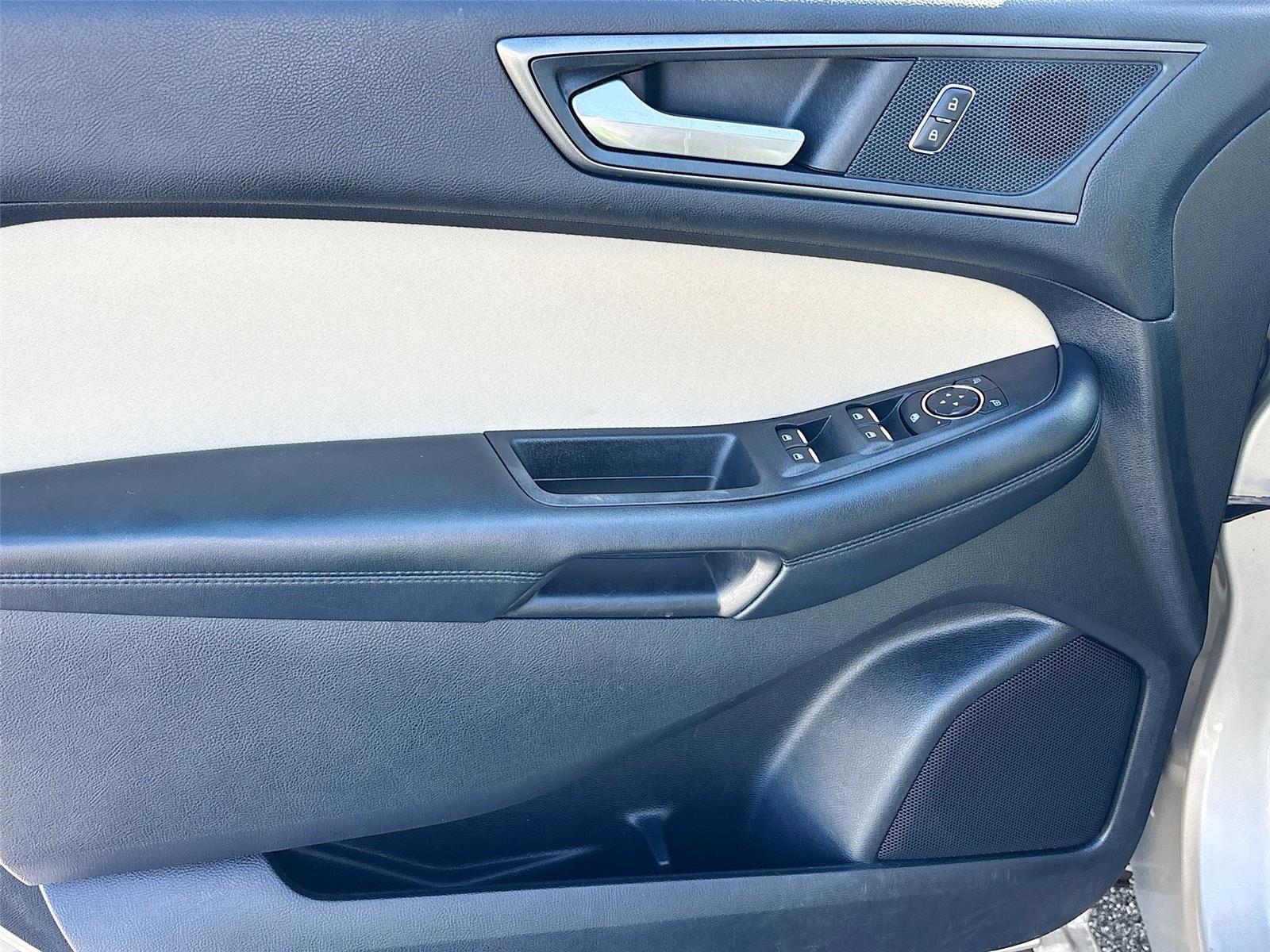 2017 Ford Edge SE