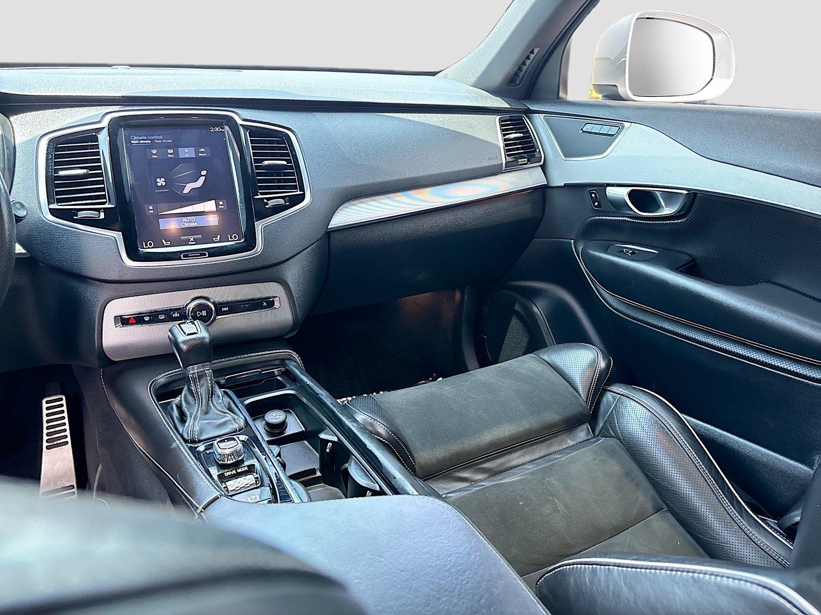 2016 Volvo XC90 T6 R-Design