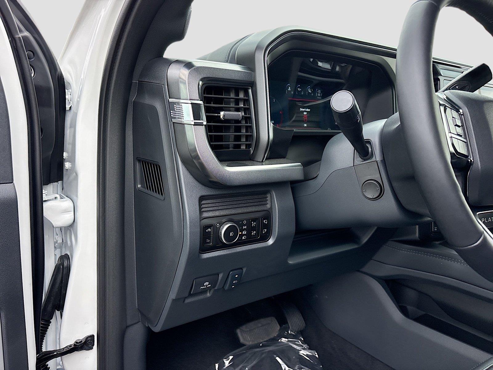 2026 Ford Super Duty F-350 SRW Platinum