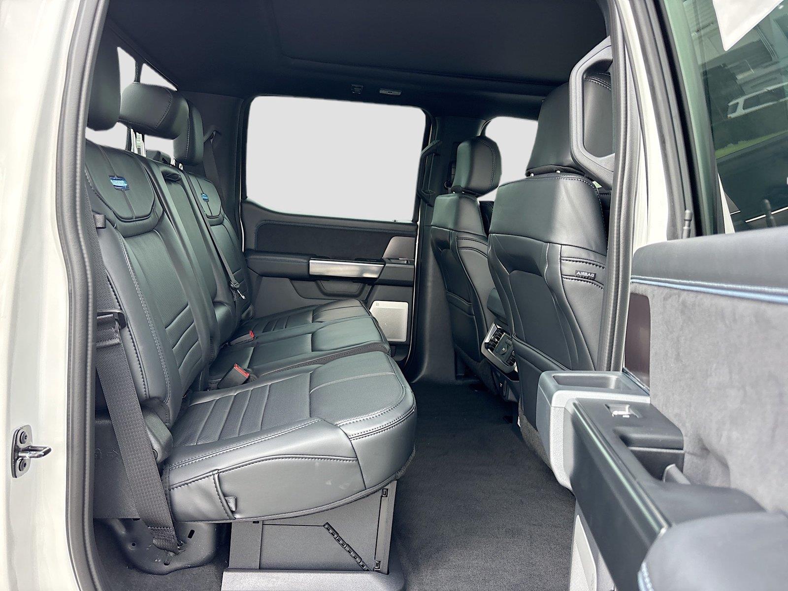 2026 Ford Super Duty F-350 SRW Platinum