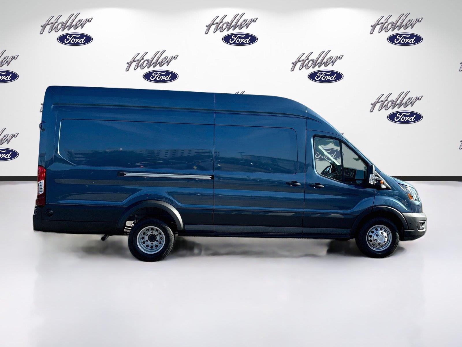 2026 Ford Transit Cargo Van T-350 HD 148″ EL HI RF 11000 GVWR DRW RW