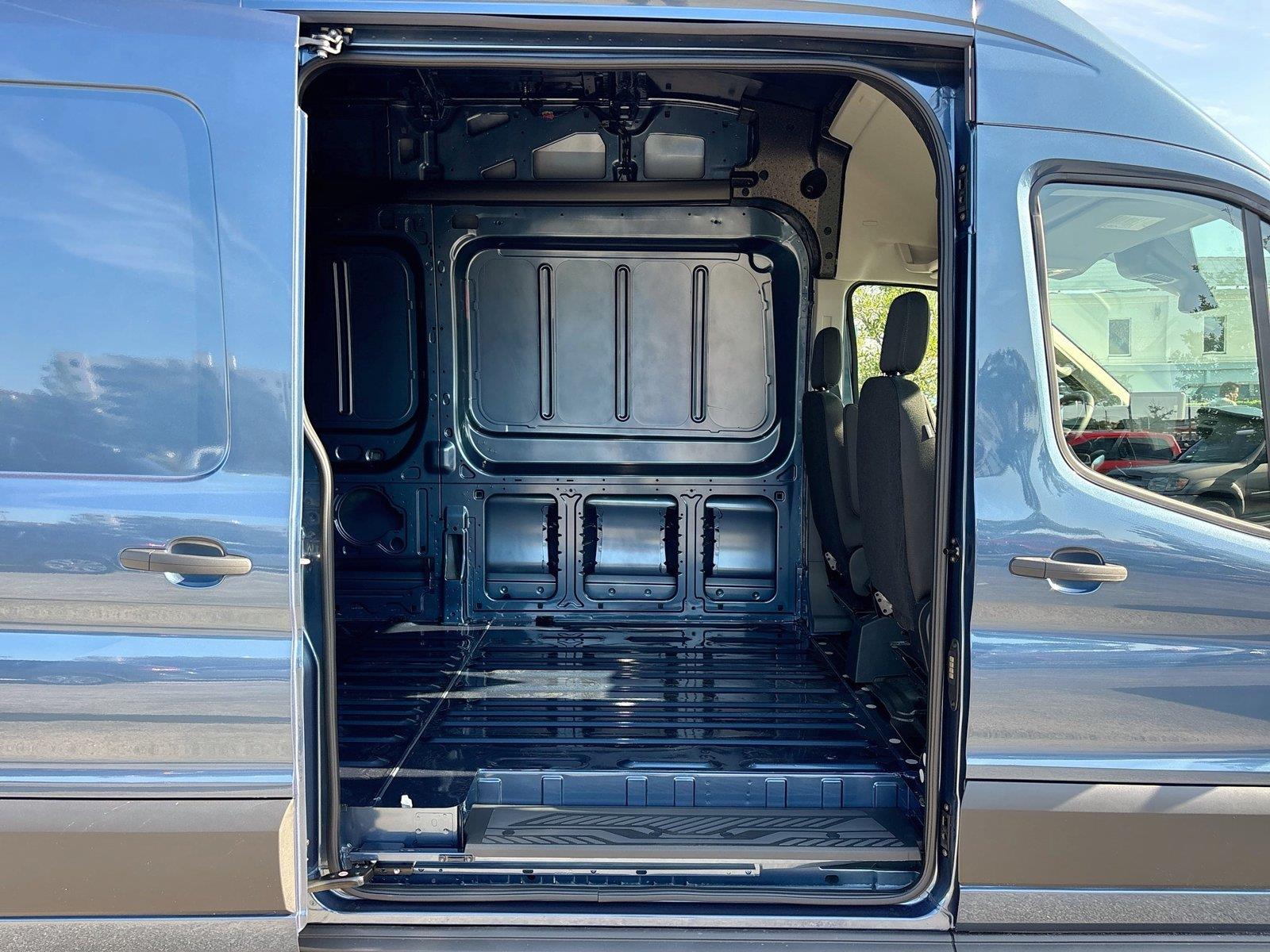 2026 Ford Transit Cargo Van T-350 HD 148″ EL HI RF 11000 GVWR DRW RW