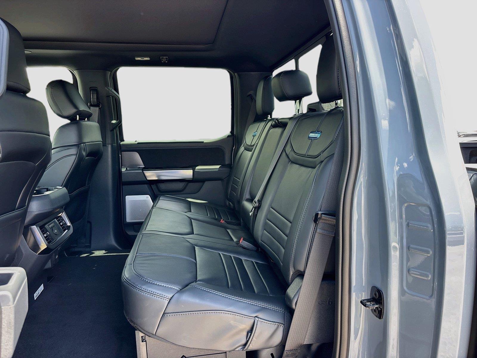 2026 Ford Super Duty F-250 SRW Platinum