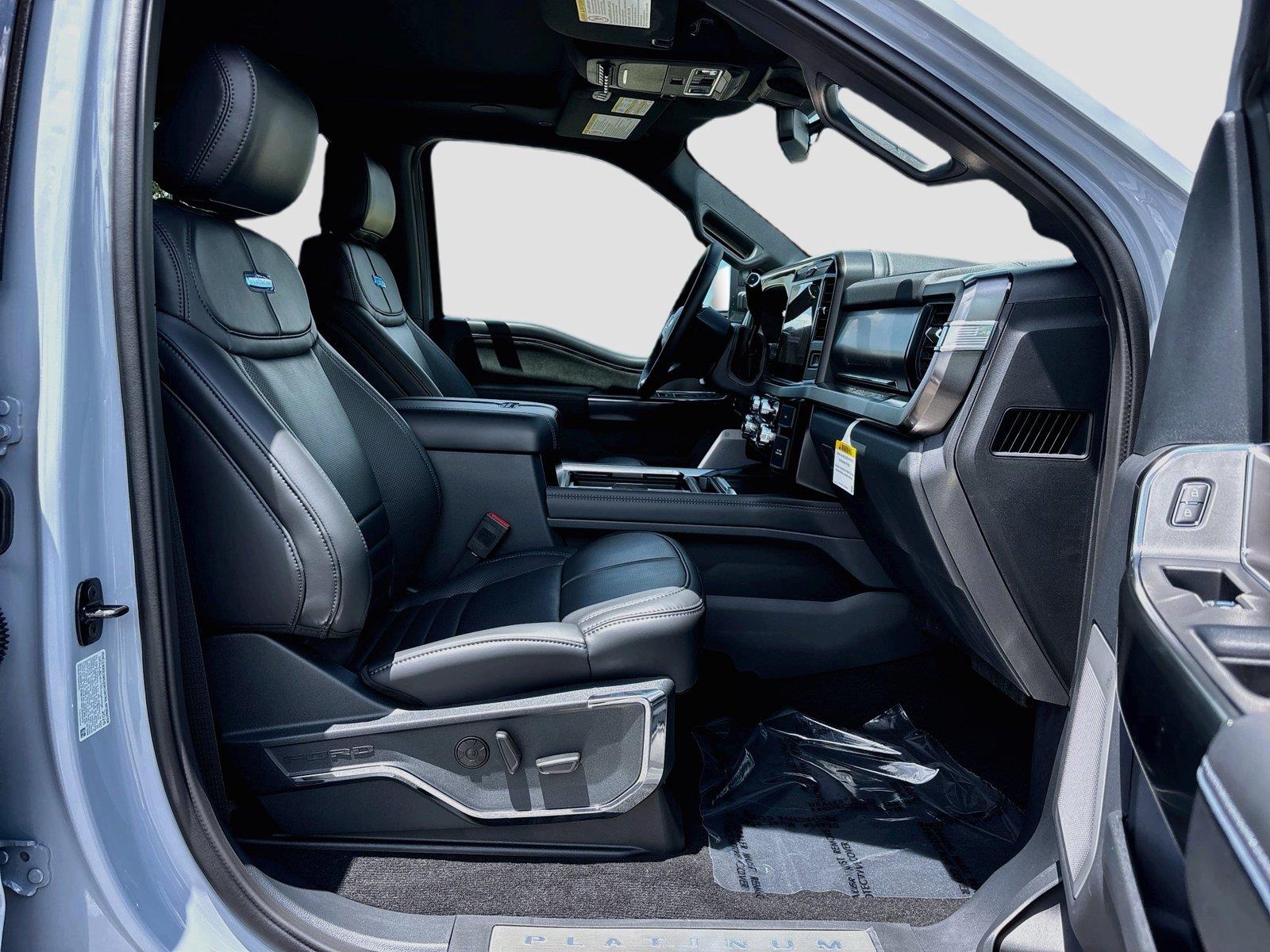 2026 Ford Super Duty F-250 SRW Platinum