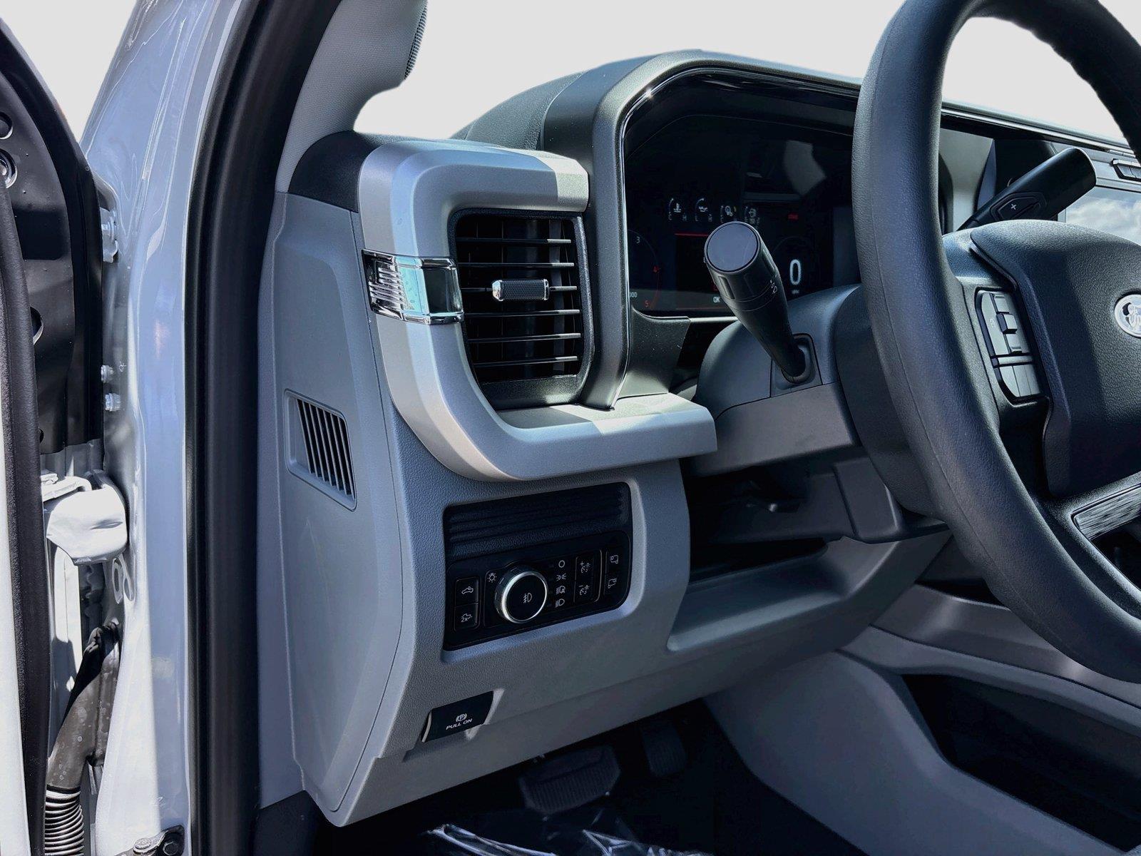2026 Ford Super Duty F-350 SRW XLT
