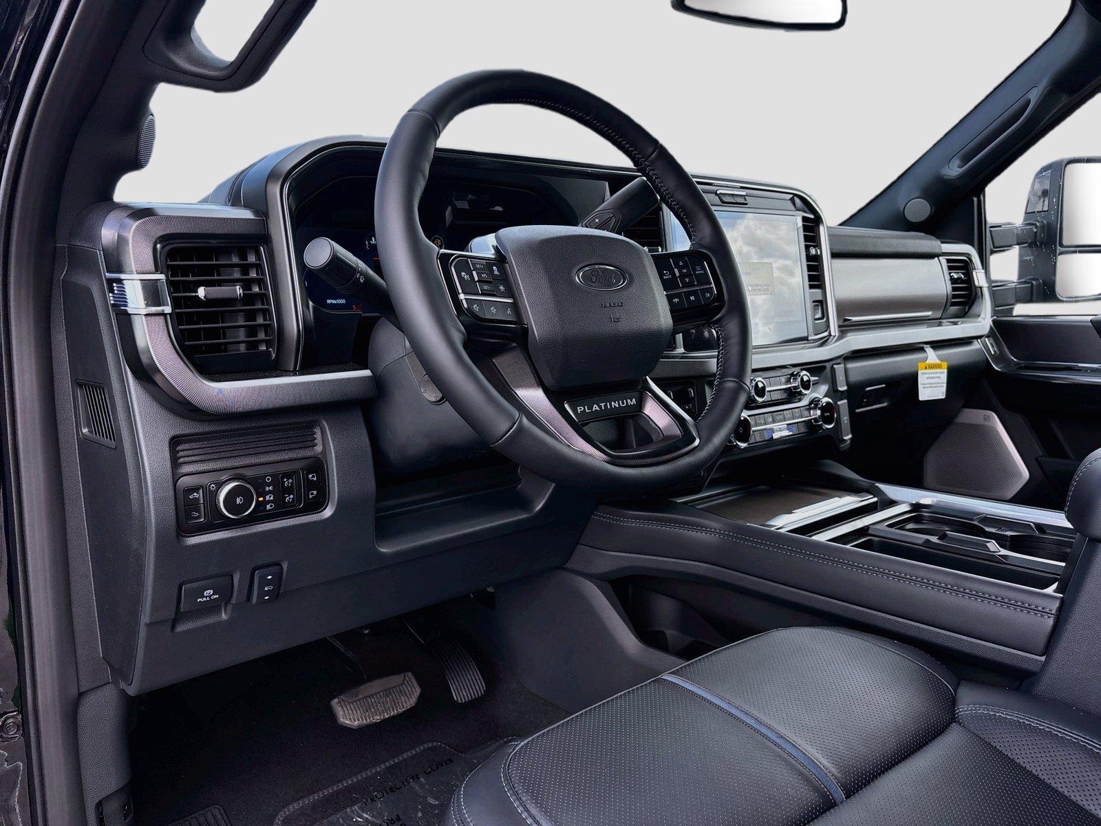2026 Ford Super Duty F-350 SRW Platinum