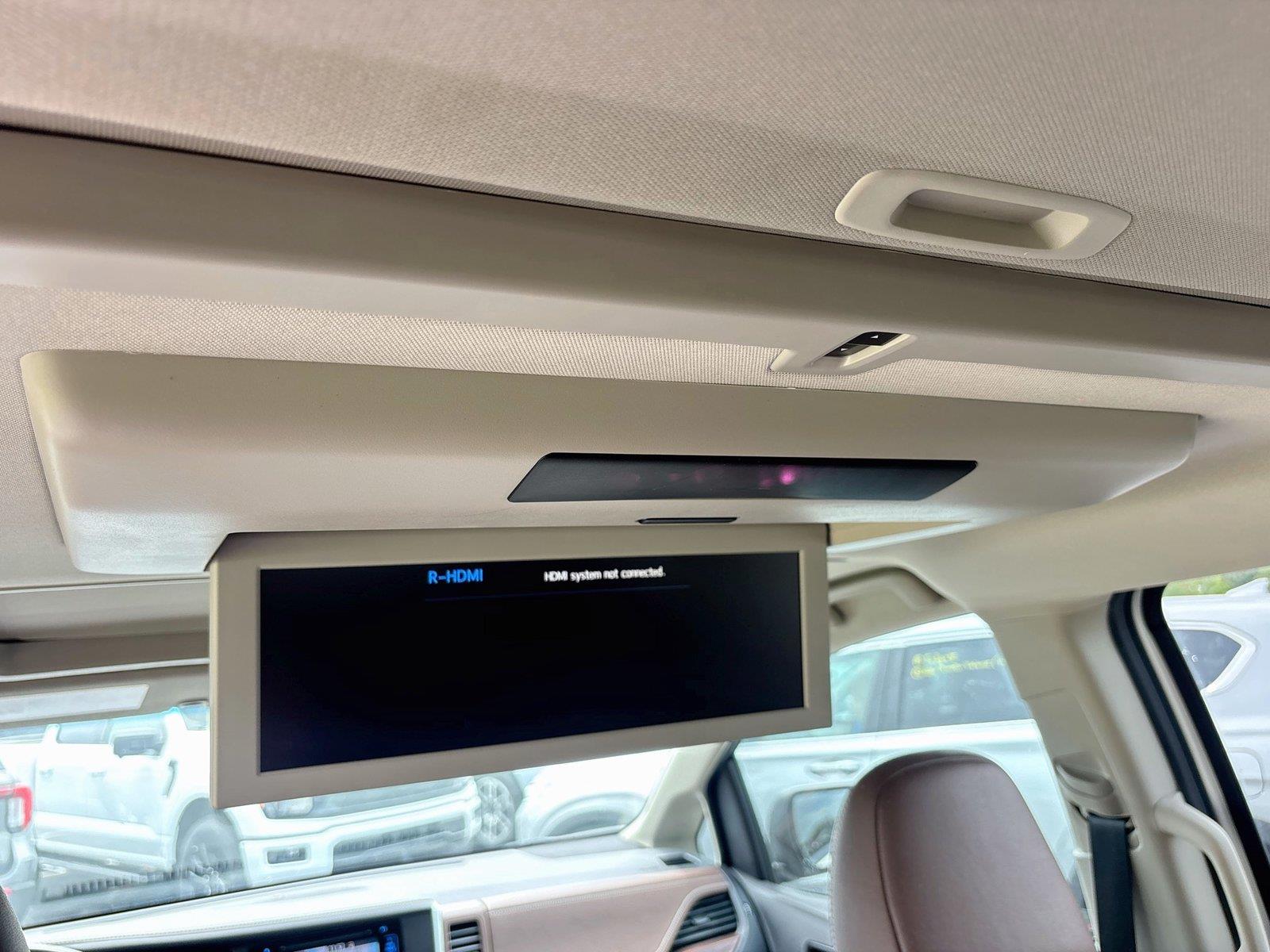 2017 Toyota Sienna Limited Premium 7-Passenger