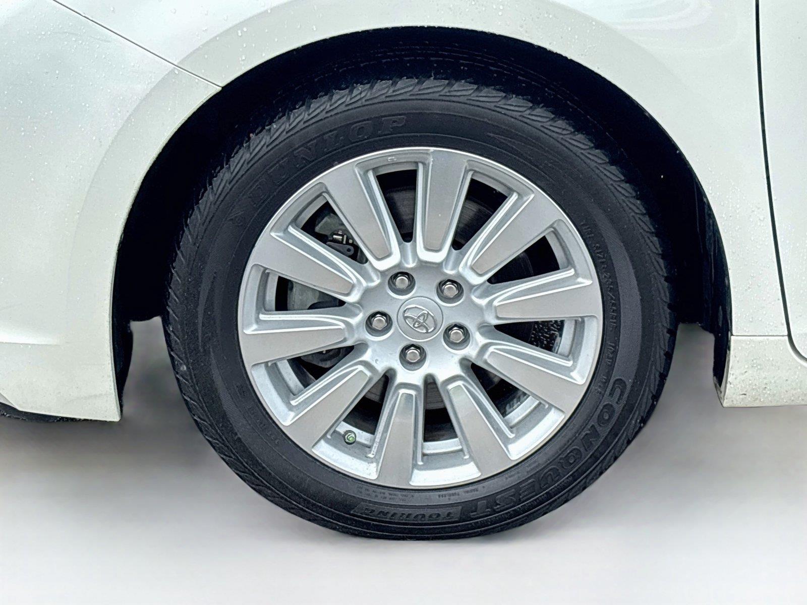 2017 Toyota Sienna Limited Premium 7-Passenger